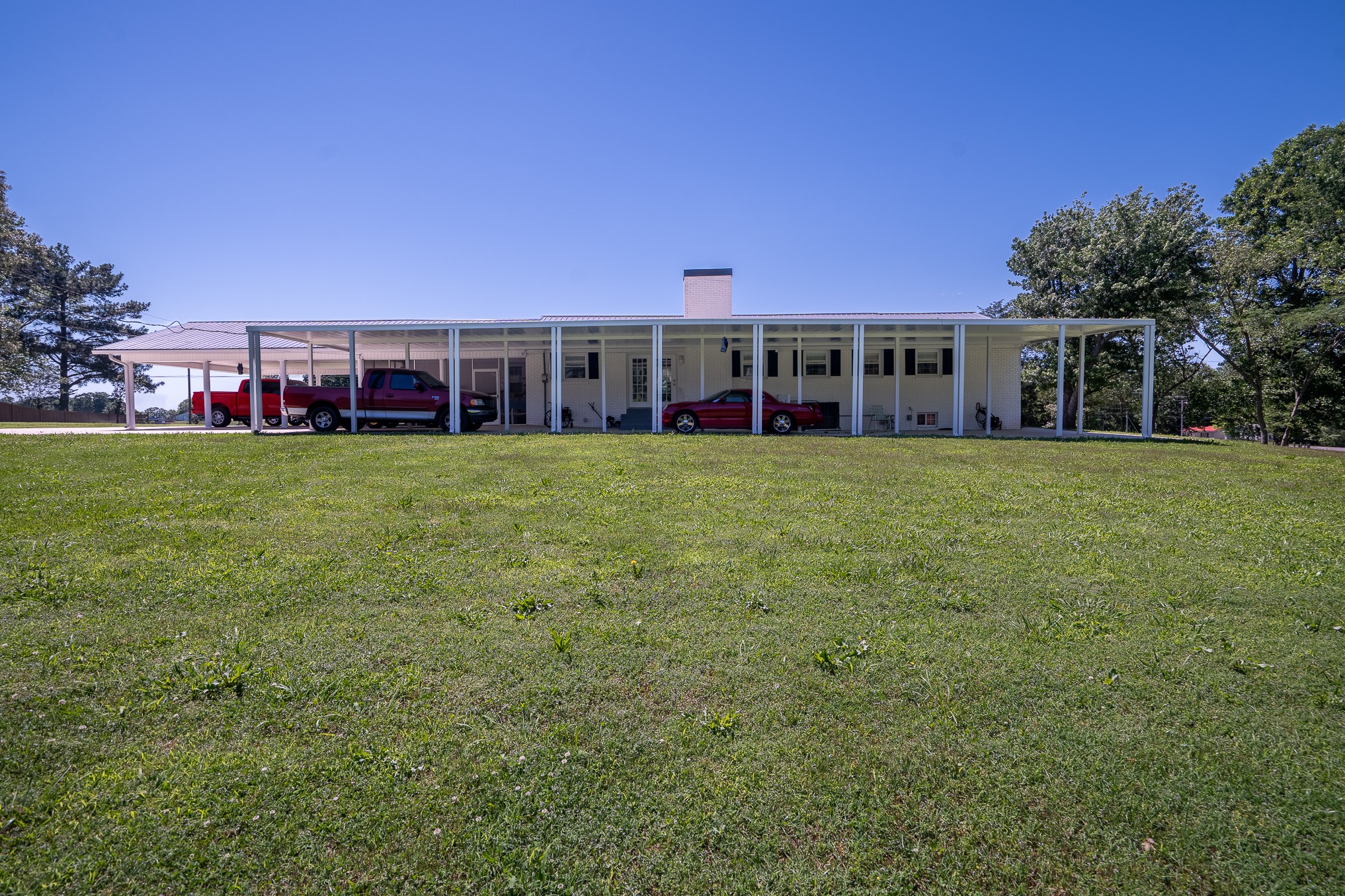 Lawrenceburg, Tennessee, 38464, United States, 3 Bedrooms Bedrooms, ,2 BathroomsBathrooms,Residential,For Sale,1828179