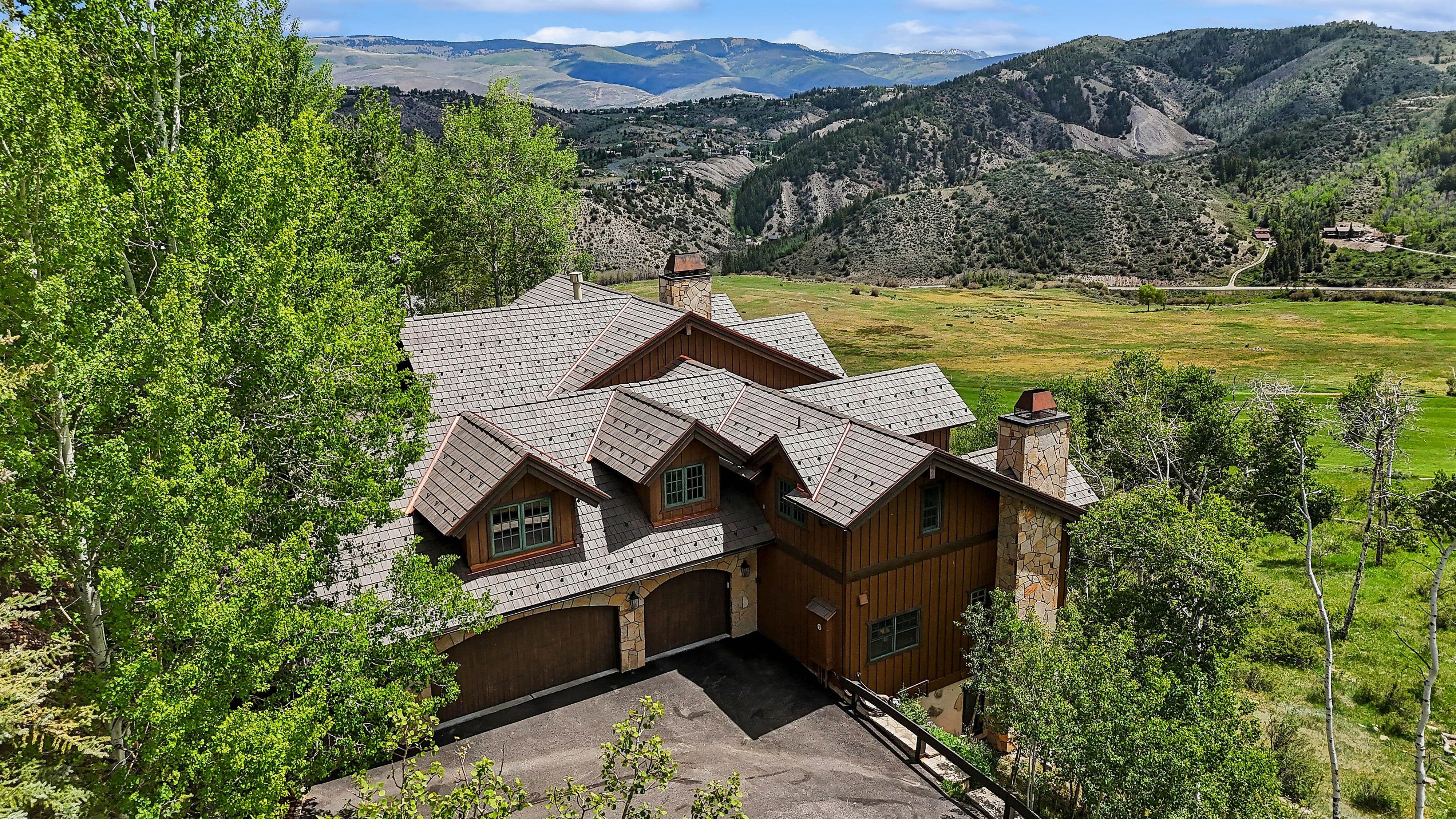  35 Stag Gulch Court Embraces Open Space Meadows With Golf Course Access - 物件實景