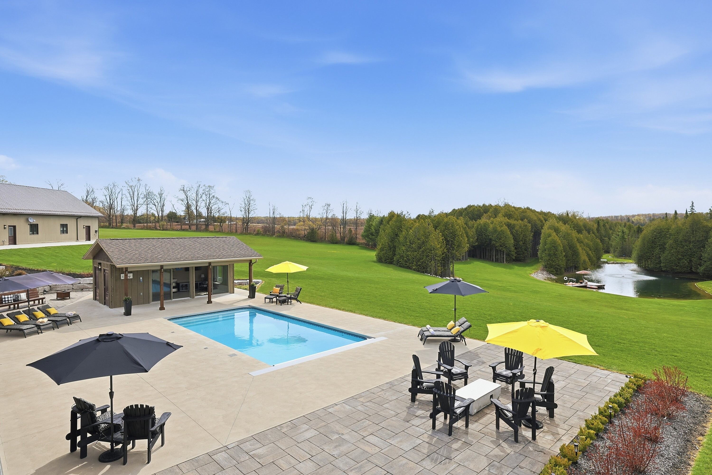  43 Acre Estate Near Markdale - 物件實景