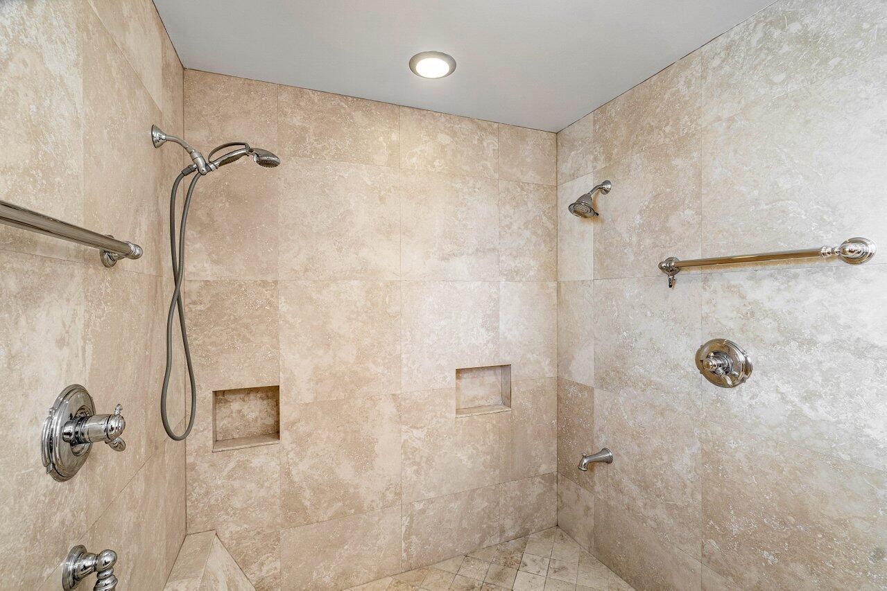 Atlantis, Florida, 33462, United States, 3 Bedrooms Bedrooms, ,3 BathroomsBathrooms,Residential,For Sale,1980286