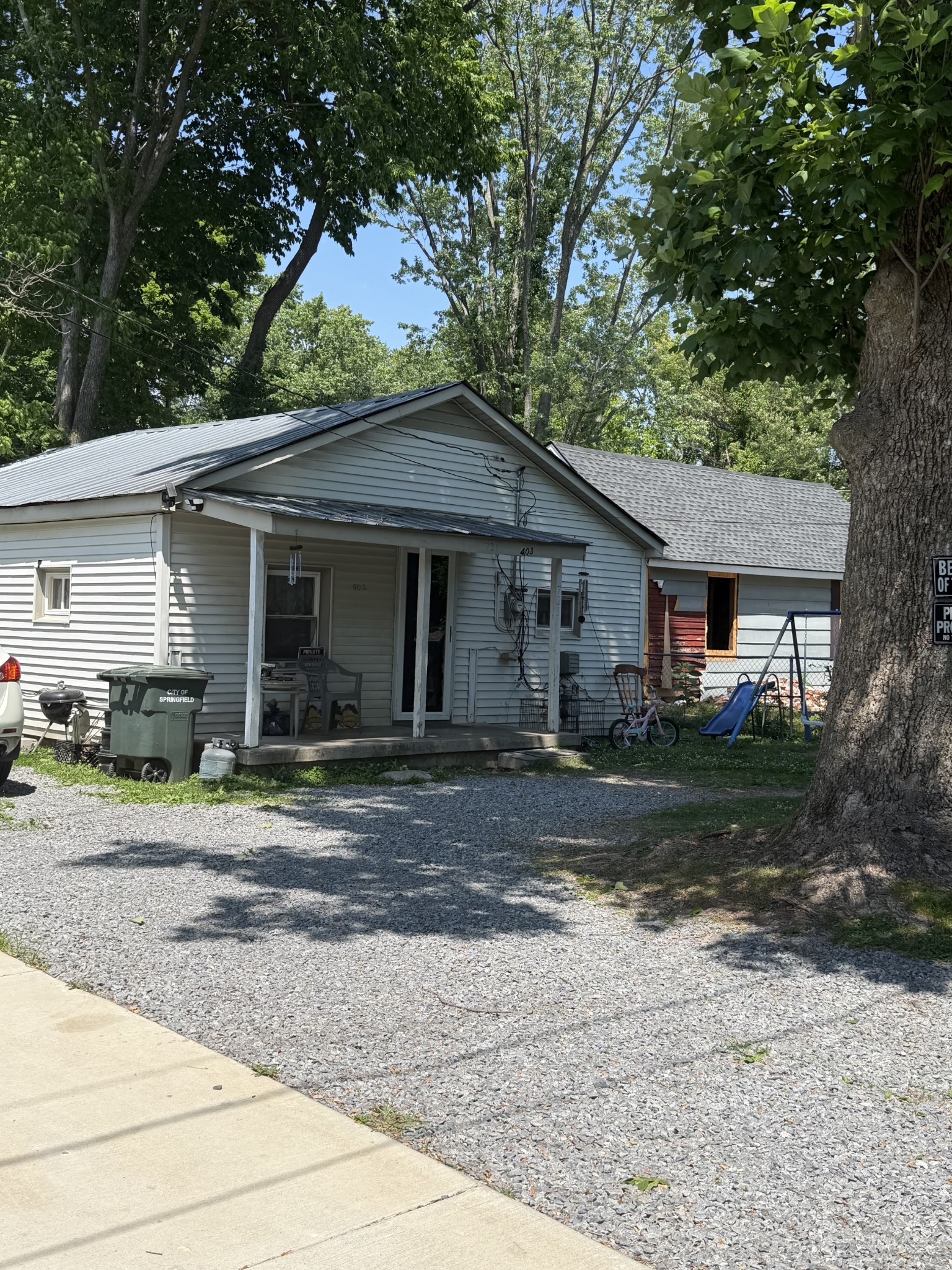 Springfield, Tennessee, 37172, United States, 2 Bedrooms Bedrooms, ,1 BathroomBathrooms,Residential,For Sale,2048113