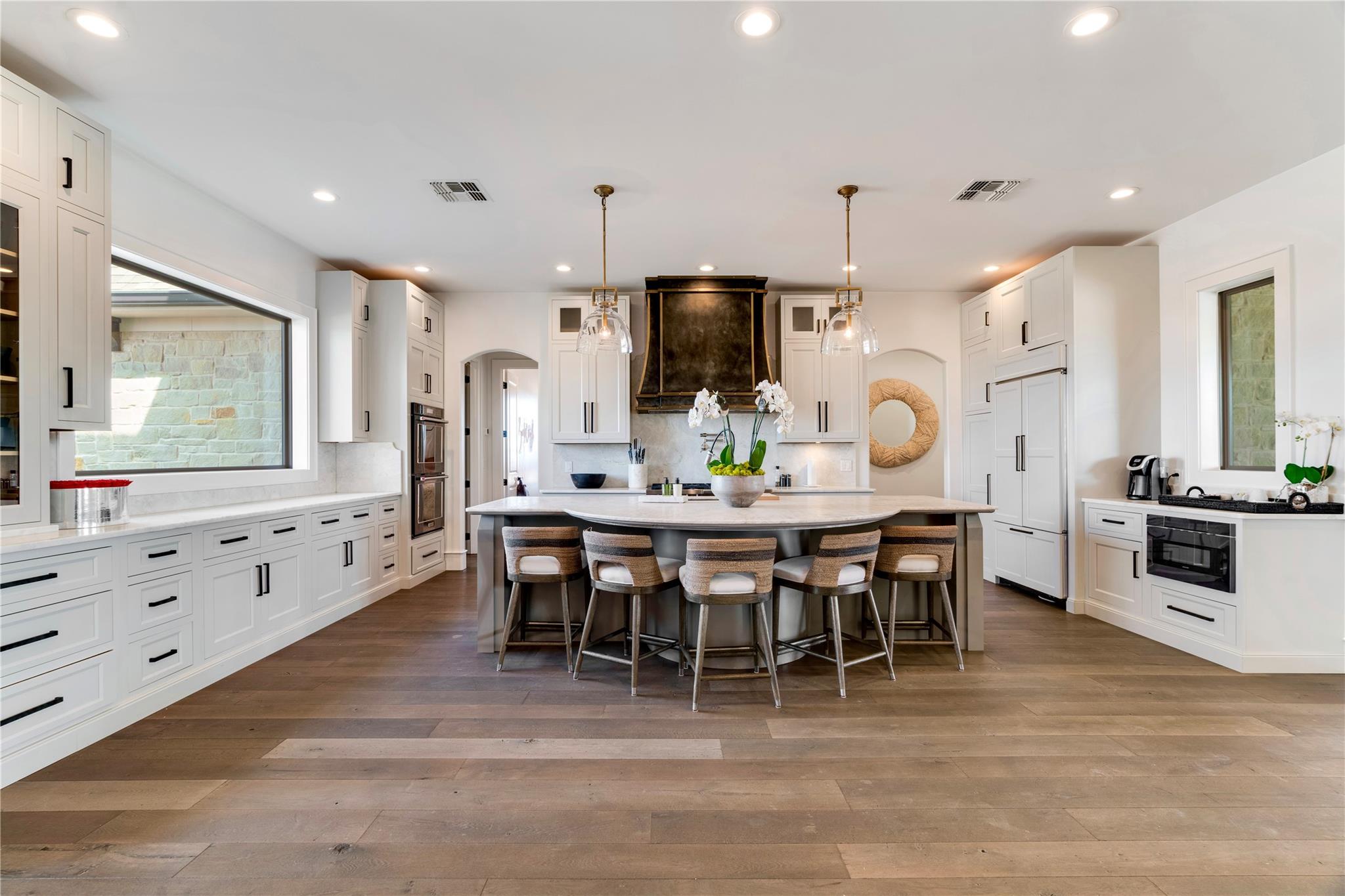 Paris, Texas, 75462, United States, 4 Bedrooms Bedrooms, ,5 BathroomsBathrooms,Residential,For Sale,1980536