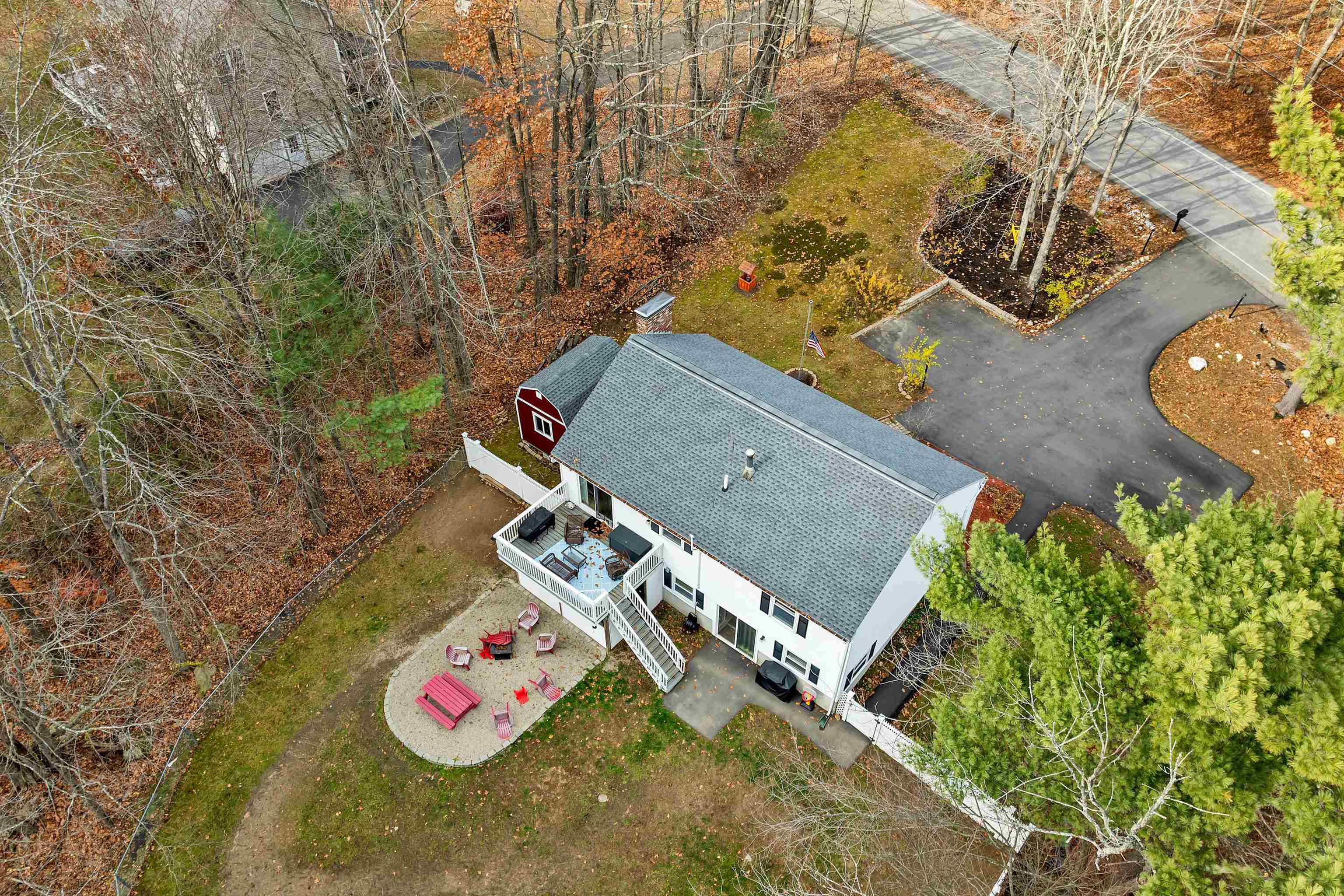 Hooksett, New Hampshire, 03106, United States, 3 Bedrooms Bedrooms, ,2 BathroomsBathrooms,Residential,For Sale,1992104