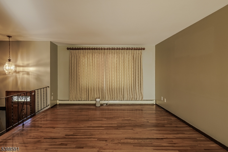 Plainfield City, New Jersey, 07060, United States, 4 Bedrooms Bedrooms, ,2 BathroomsBathrooms,Residential,For Sale,1961525