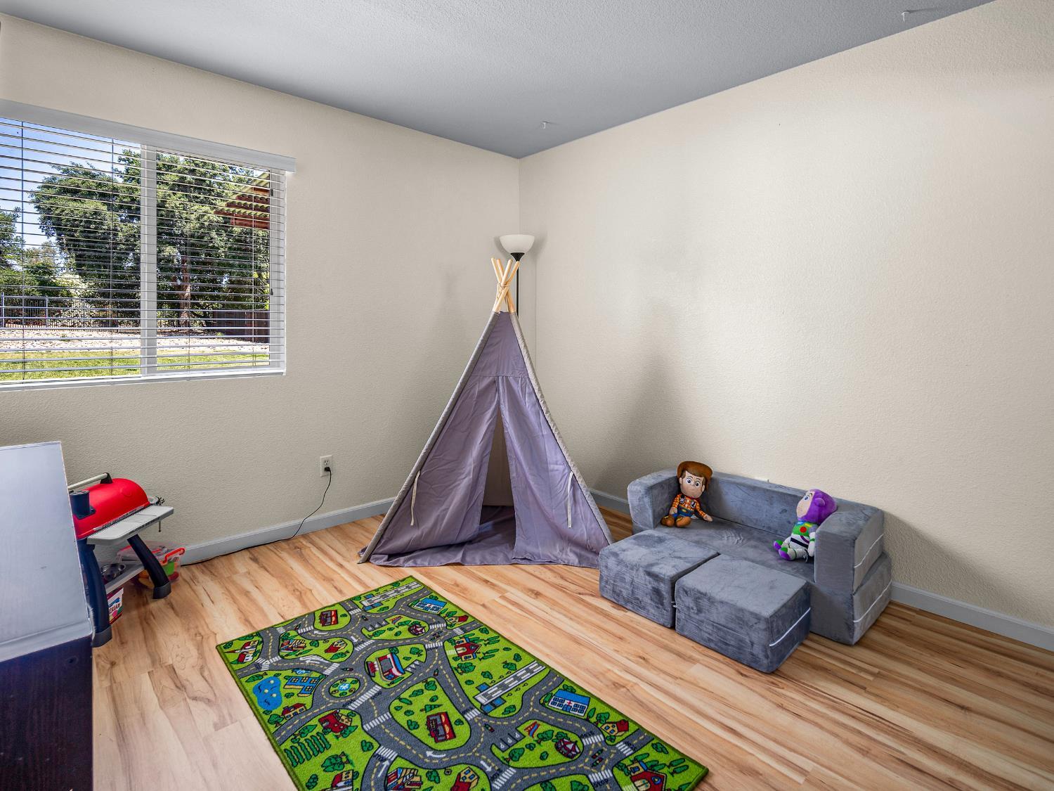 Mather, California, 95655, United States, 3 Bedrooms Bedrooms, ,2 BathroomsBathrooms,Residential,For Sale,1930523