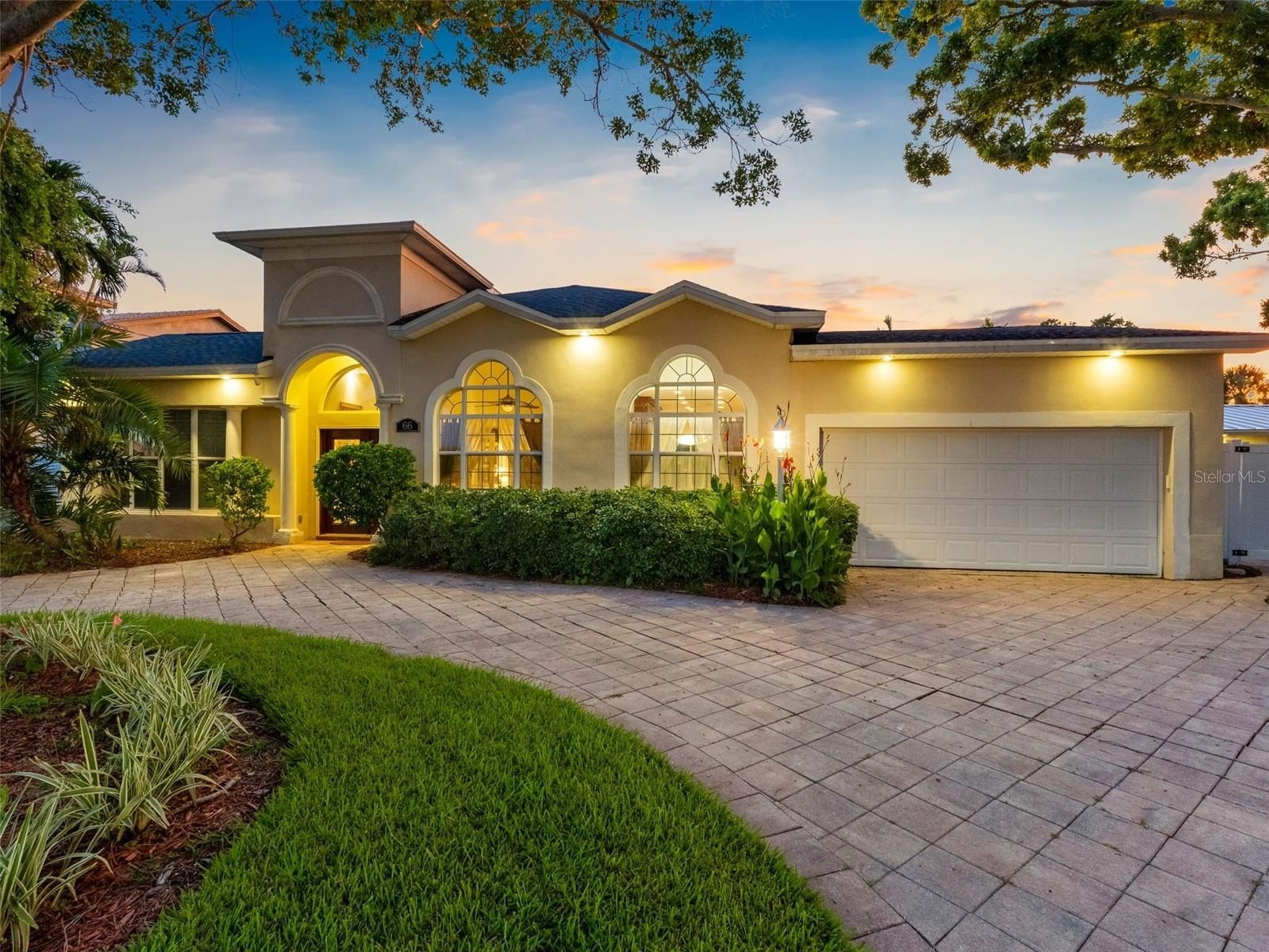 CLEARWATER BEACH, Florida, 33767, United States, 3 Bedrooms Bedrooms, ,3 BathroomsBathrooms,Residential,For Sale,1979132