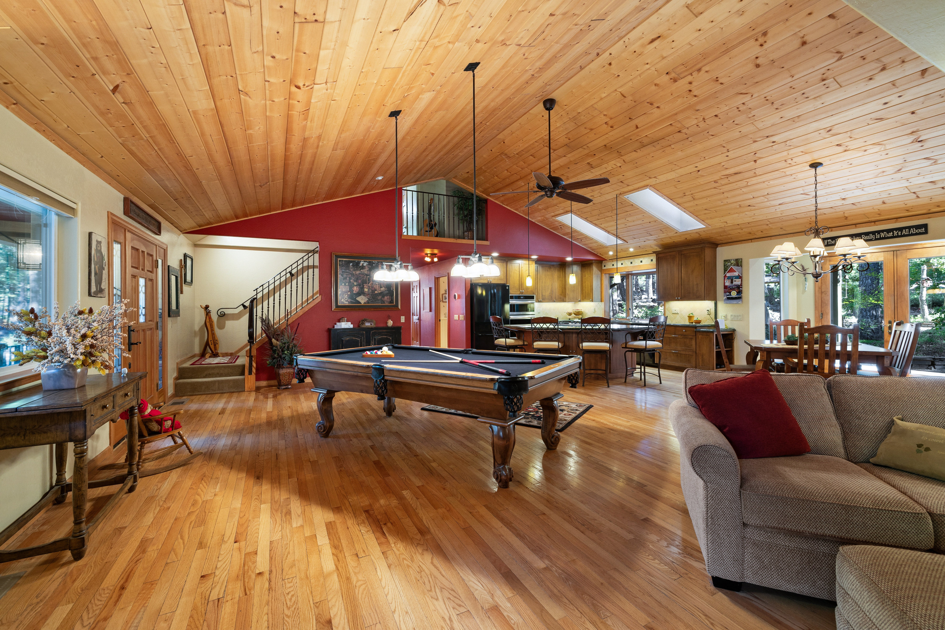  Luxury Mountain Retreat with Guest House on 1 Acre in the Heart of Graeagle - 物件實景