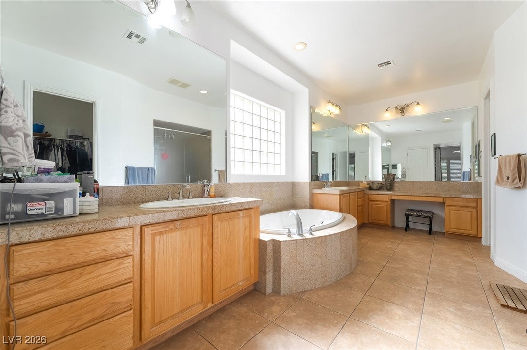 Henderson, Nevada, 89044, United States, 4 Bedrooms Bedrooms, ,4 BathroomsBathrooms,Residential,For Sale,2009744