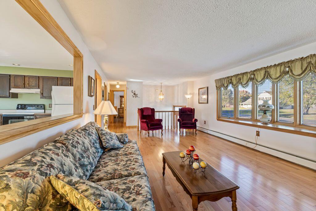 Saco, Maine, 04072, United States, 5 Bedrooms Bedrooms, ,2 BathroomsBathrooms,Residential,For Sale,1960704