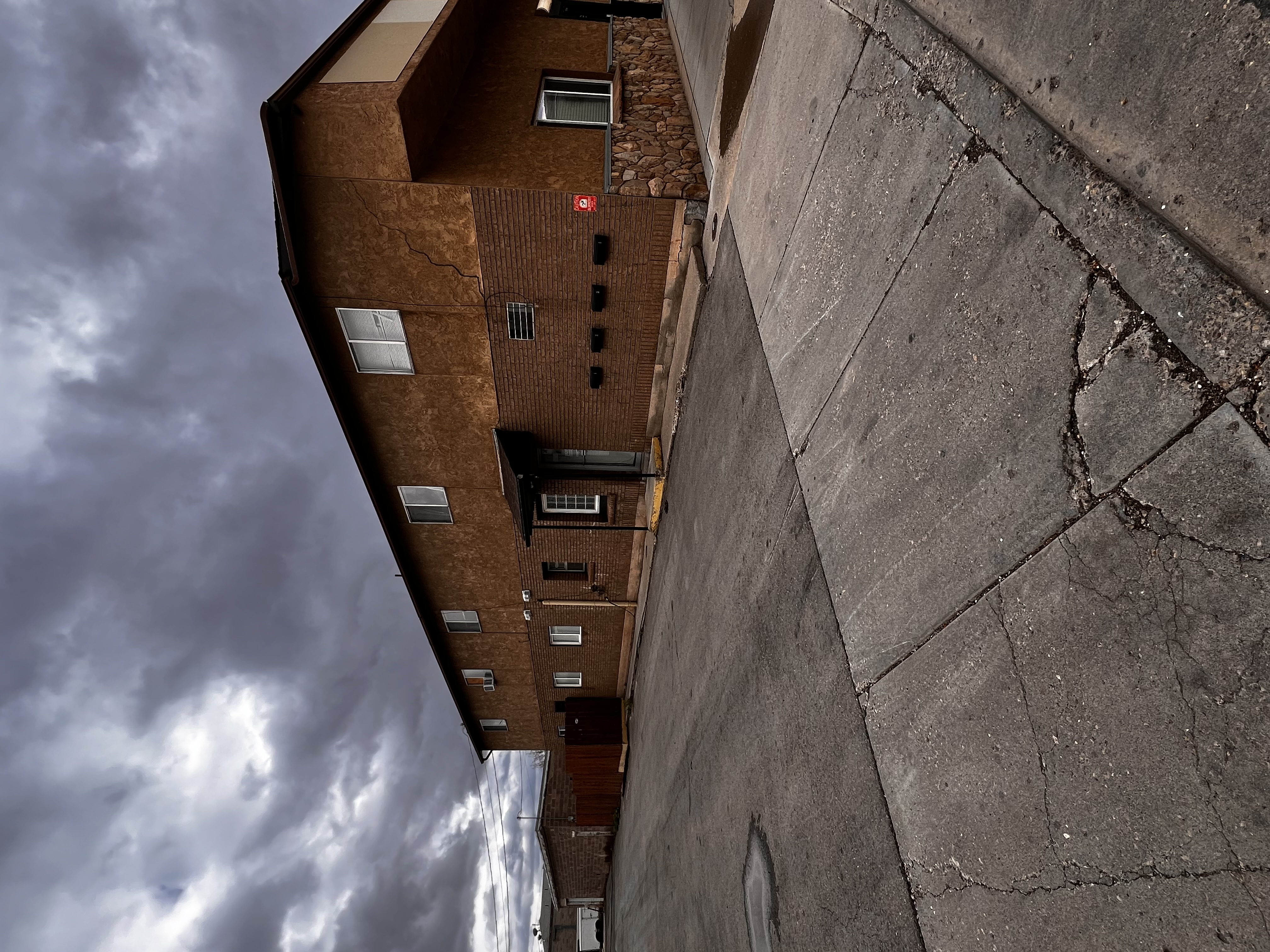 Richfield, Utah, 84701, United States, 5 Bedrooms Bedrooms, ,1 BathroomBathrooms,Residential,For Sale,1766760