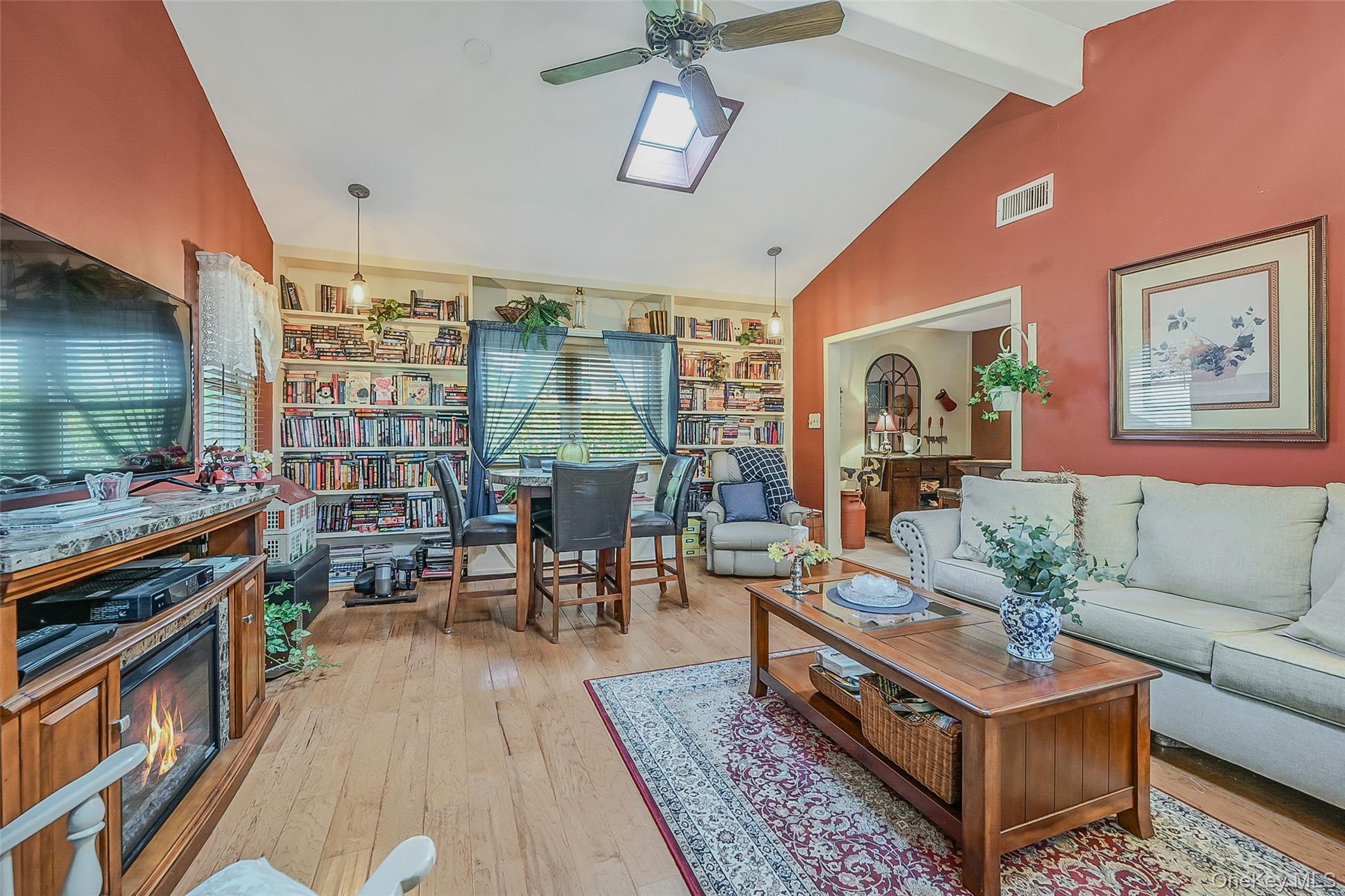 Selden, New York, 11784, United States, 3 Bedrooms Bedrooms, ,2 BathroomsBathrooms,Residential,For Sale,1988093