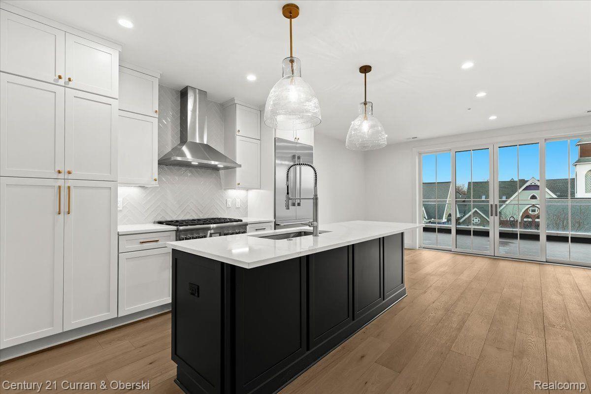 Northville, Michigan, 48167, United States, 2 Bedrooms Bedrooms, ,2 BathroomsBathrooms,Residential,For Sale,1701304
