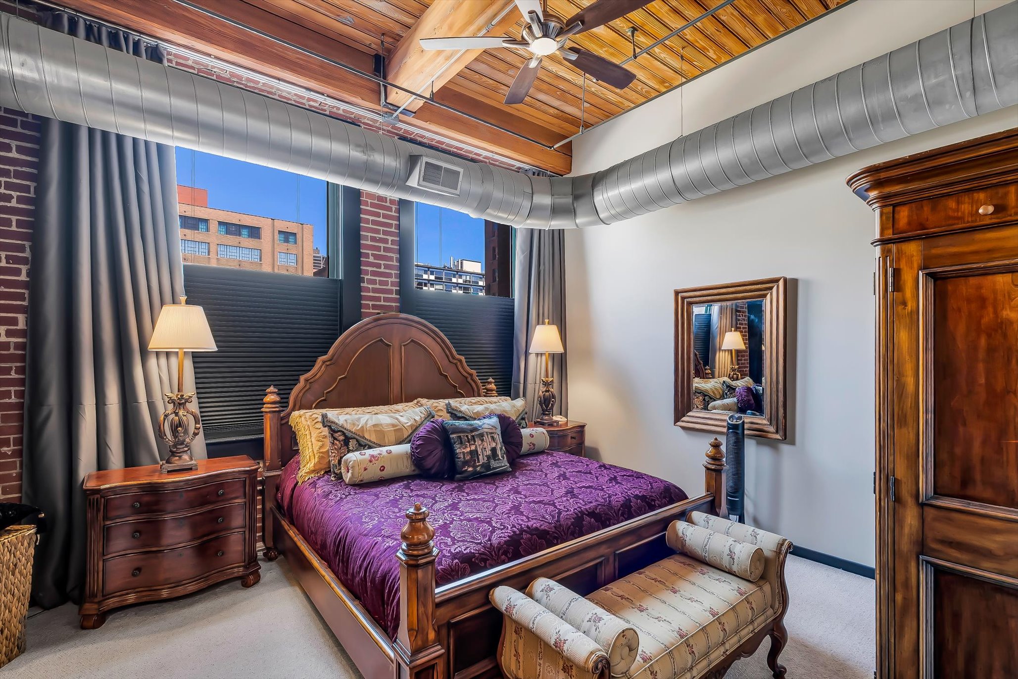  Experience Urban Elegance at Elder Shirt Lofts: A Luxurious Downtown Retreat - 物件實景