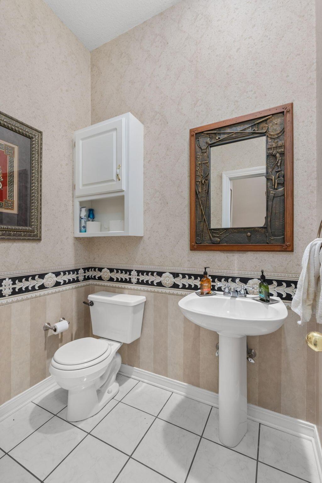 Tupelo, Mississippi, 38801, United States, 4 Bedrooms Bedrooms, ,4 BathroomsBathrooms,Residential,For Sale,1957105