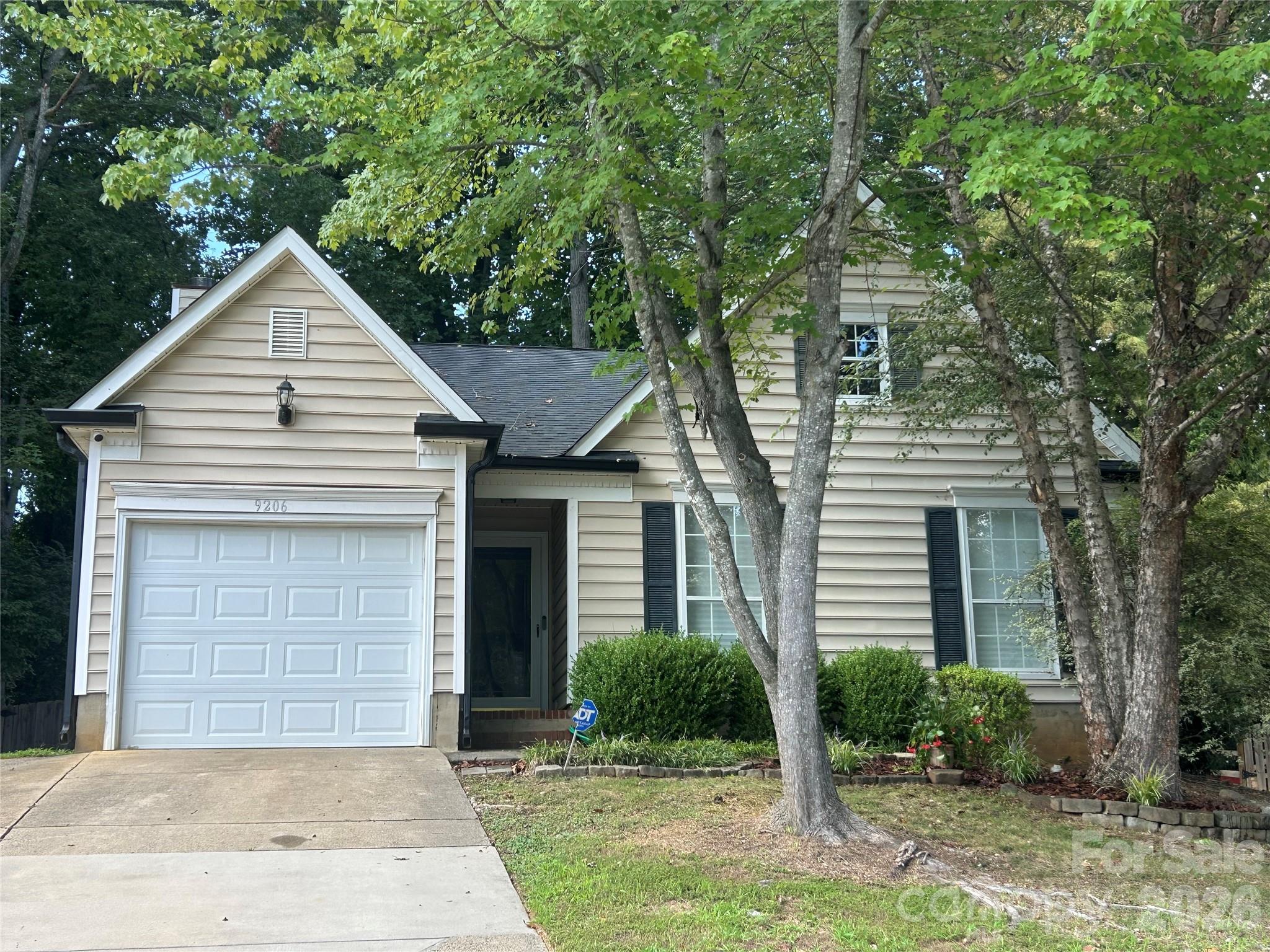 Rotherham Ln, Charlotte, NC 28216