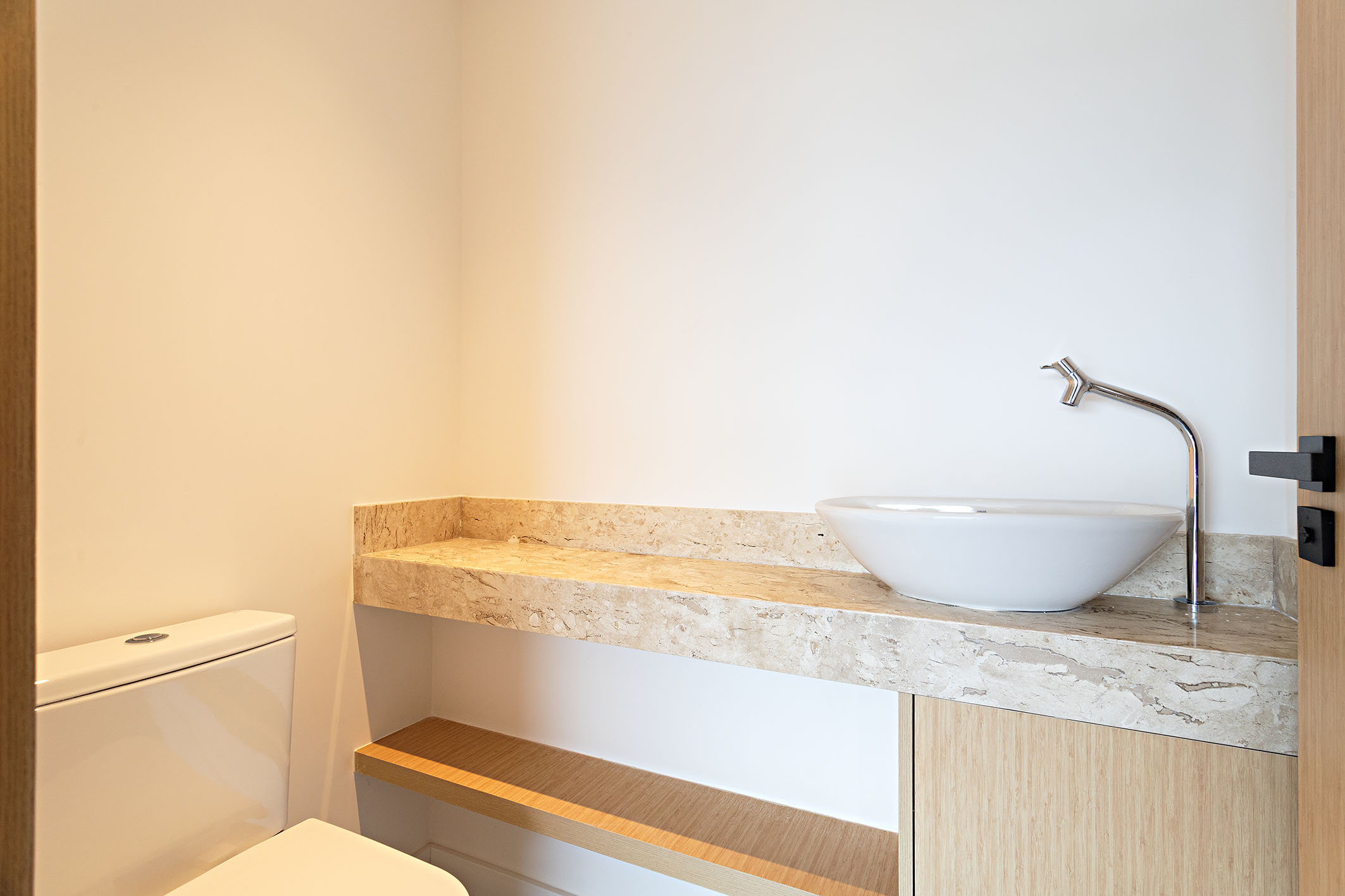  Apartment with permanent green views and tailored interior finishes - 物件實景