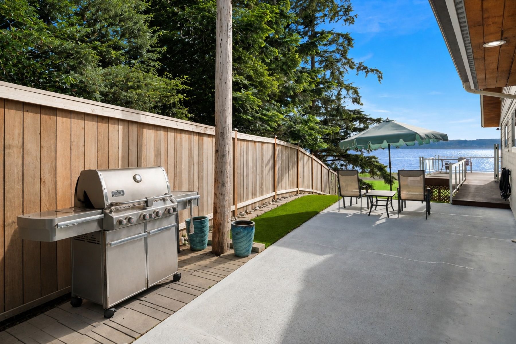  2106 Breezy Point Rd, Camano, WA 98282 - 物件實景