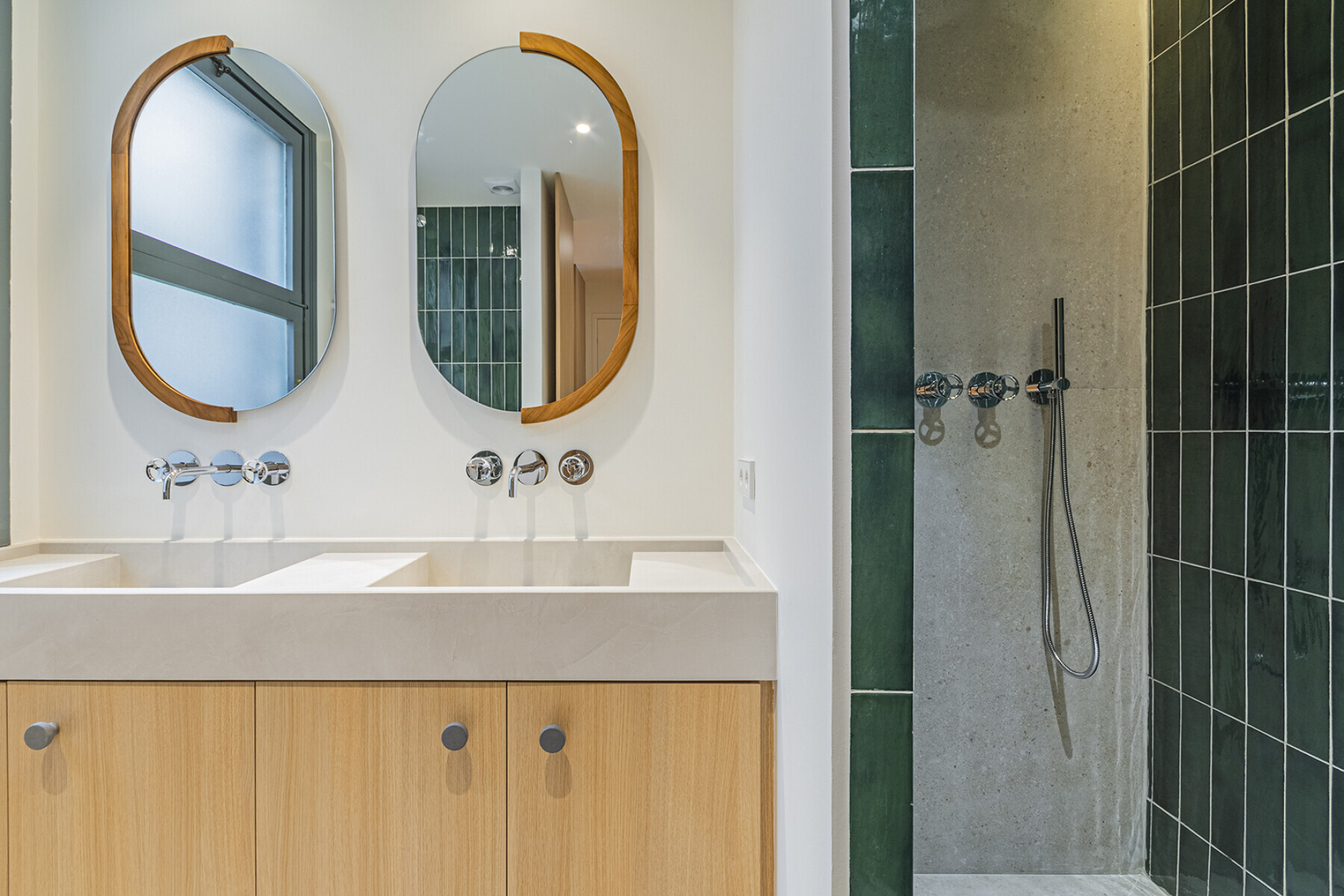  Elegant refurbished apartment of 221 m² in the Quadrat d