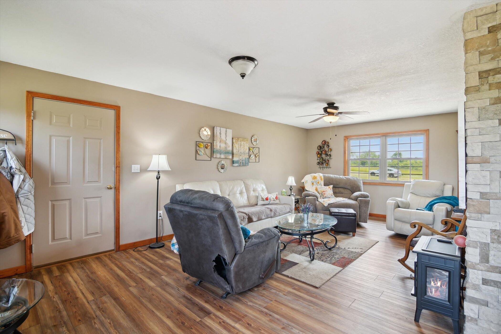 Hillsdale, Michigan, 49242, United States, 6 Bedrooms Bedrooms, ,4 BathroomsBathrooms,Residential,For Sale,1974672