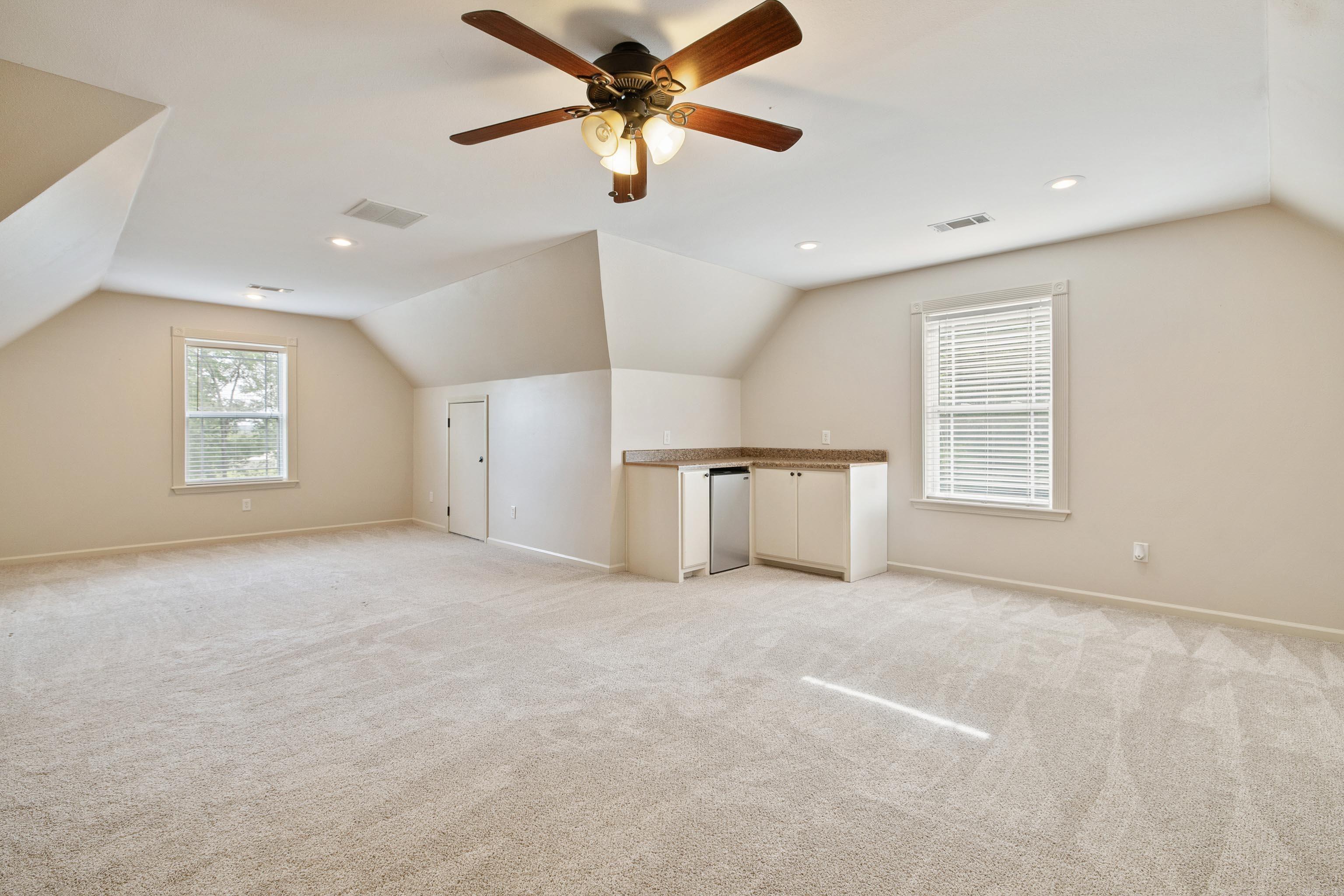 Benton, Arkansas, 72019, United States, 4 Bedrooms Bedrooms, ,4 BathroomsBathrooms,Residential,For Sale,2048594