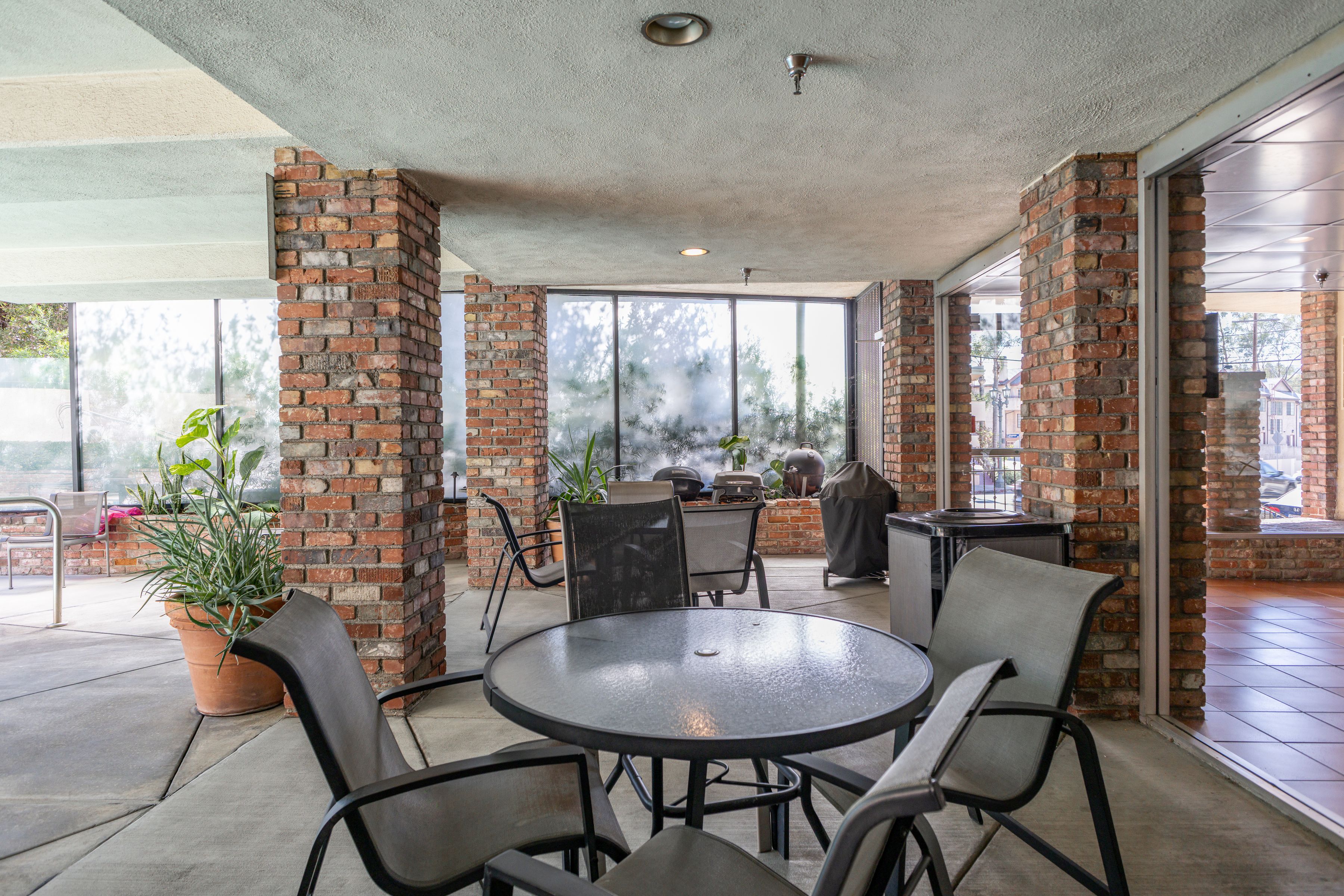  2260 North Cahuenga Boulevard #306 - 物件實景