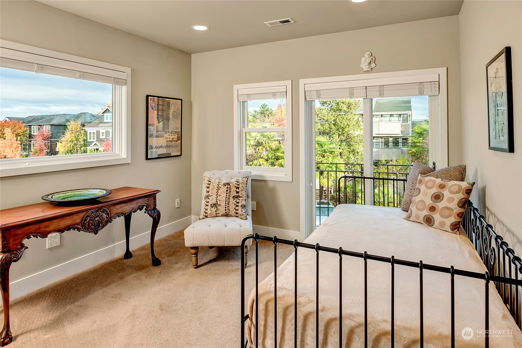 Seattle, Washington, 98112, United States, 5 Bedrooms Bedrooms, ,1 BathroomBathrooms,Residential,For Sale,1876095
