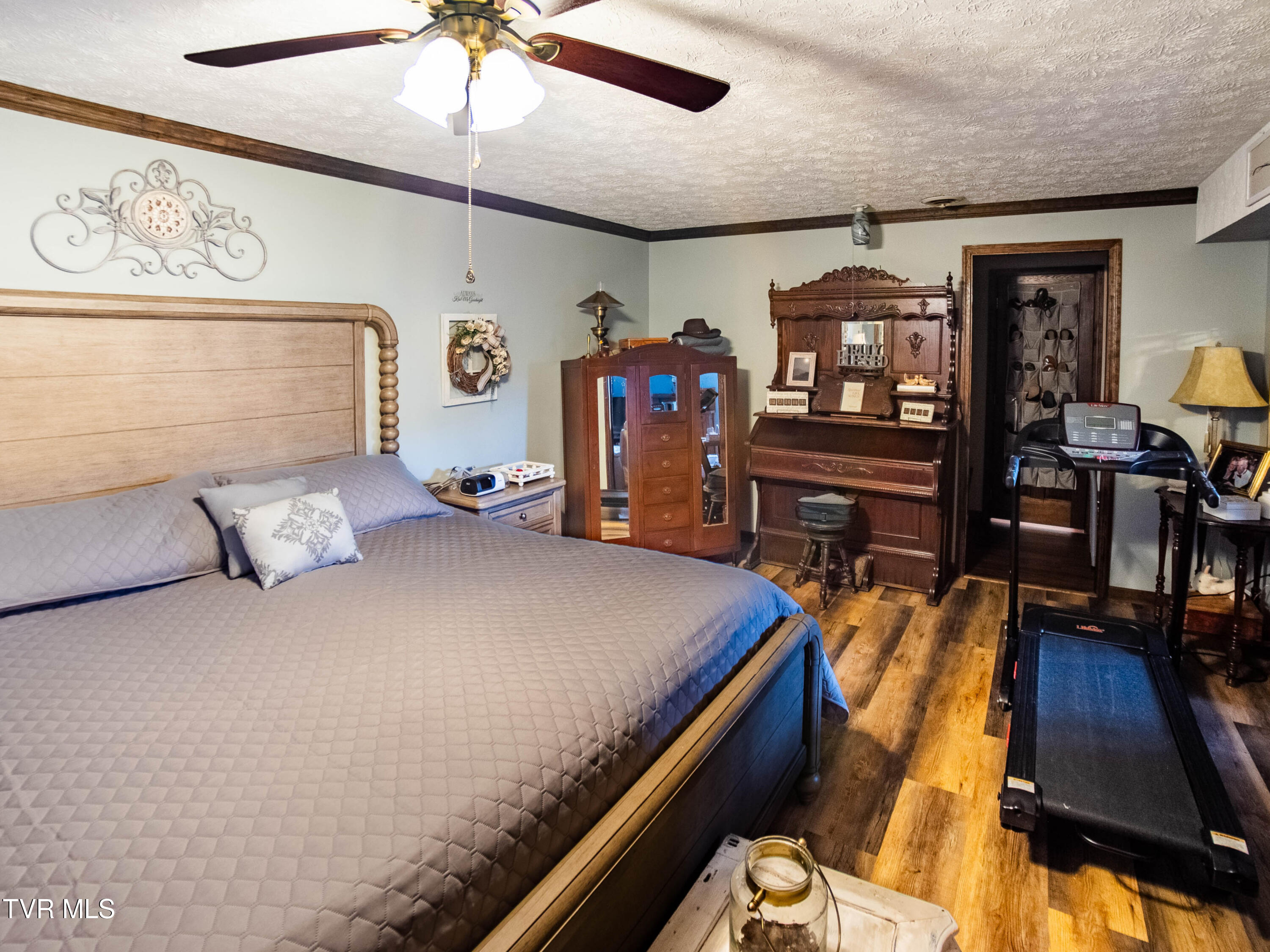 Surgoinsville, Tennessee, 37873, United States, 3 Bedrooms Bedrooms, ,3 BathroomsBathrooms,Residential,For Sale,1937059