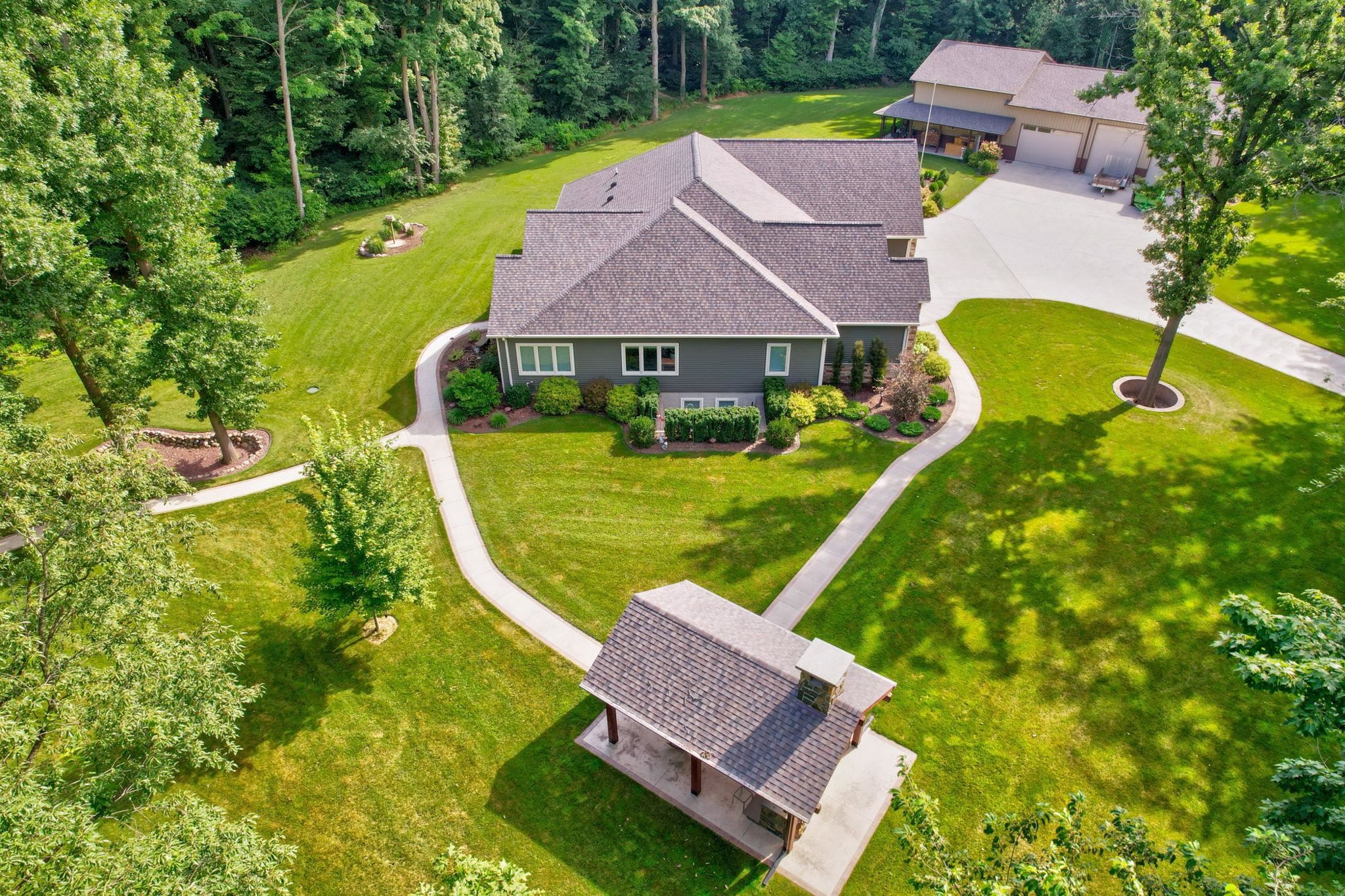 Birch Run, Michigan, 48415, United States, 3 Bedrooms Bedrooms, ,5 BathroomsBathrooms,Residential,For Sale,1977323