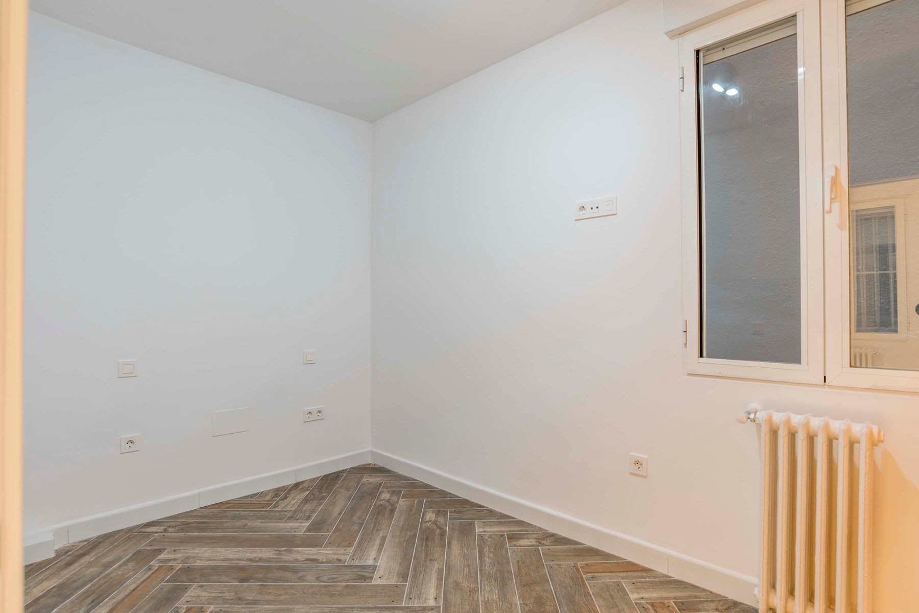  Renovated ground floor with private patio in Argüelles - 物件實景