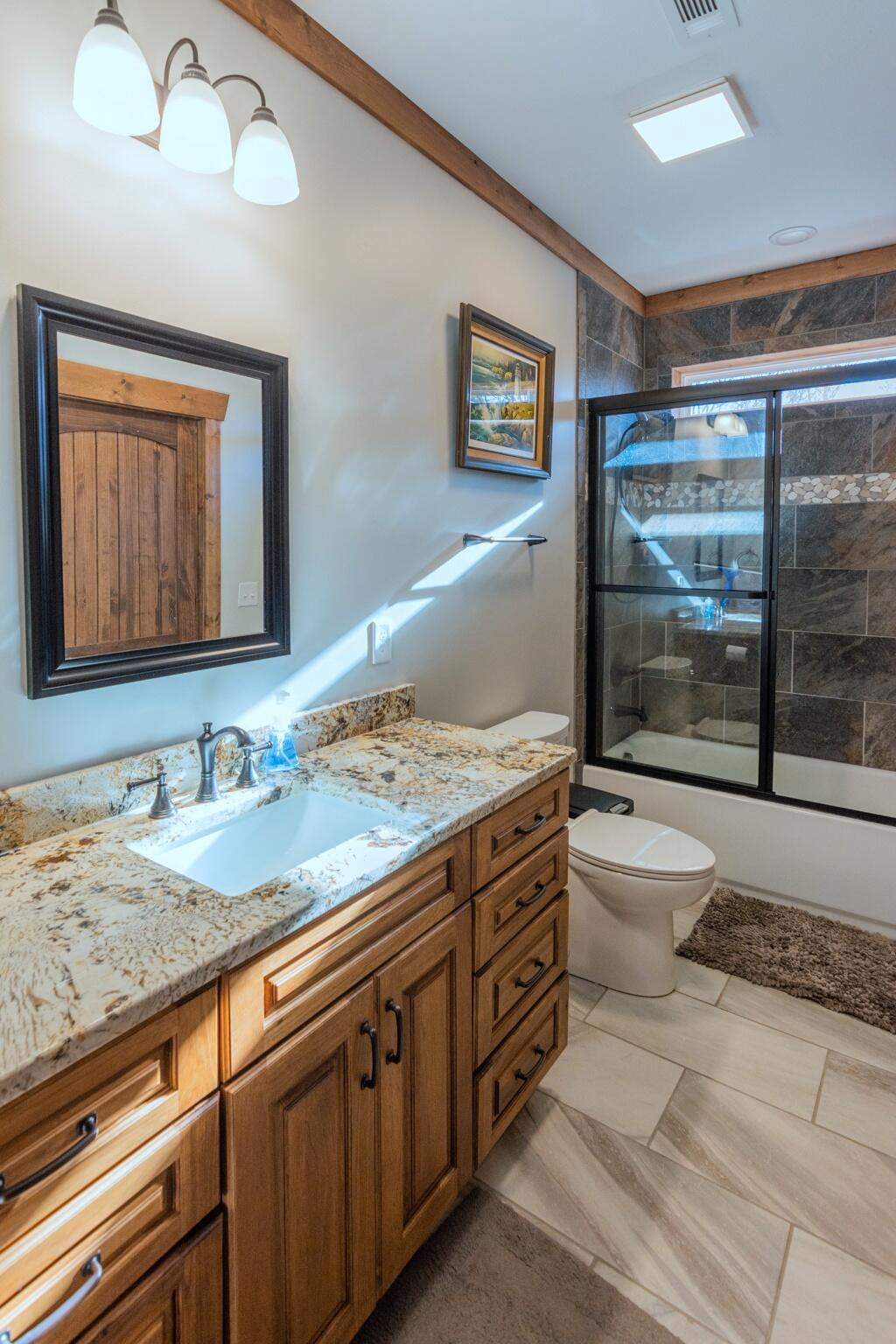 Graysville, Tennessee, 37338, United States, 3 Bedrooms Bedrooms, ,3 BathroomsBathrooms,Residential,For Sale,1995165