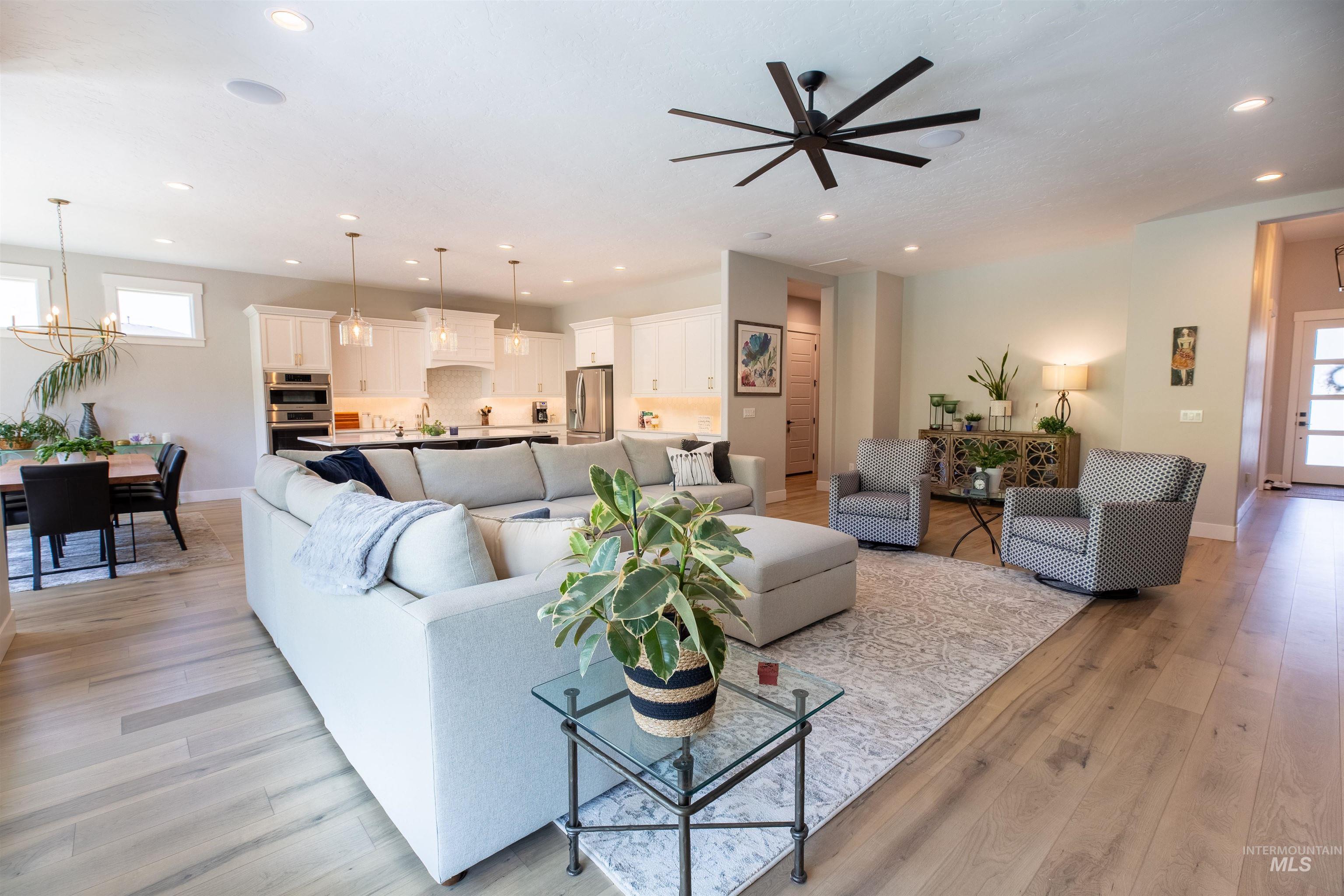 Meridian, Idaho, 83642, United States, 3 Bedrooms Bedrooms, ,3 BathroomsBathrooms,Residential,For Sale,1901356