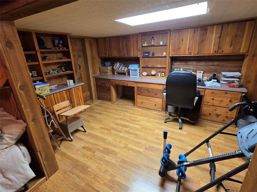 Weatherford, Texas, 76087, United States, 4 Bedrooms Bedrooms, ,2 BathroomsBathrooms,Residential,For Sale,1985670