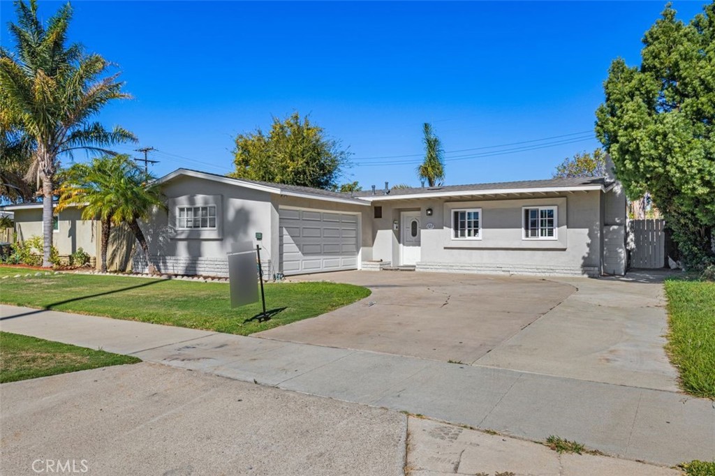 Orange, California, 92867, United States, 3 Bedrooms Bedrooms, ,2 BathroomsBathrooms,Residential,For Sale,1986314