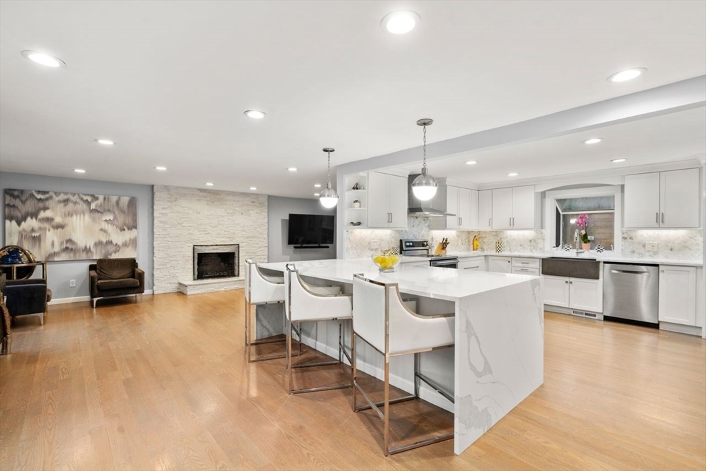 Sharon, Massachusetts, 02067, United States, 4 Bedrooms Bedrooms, ,3 BathroomsBathrooms,Residential,For Sale,1988379