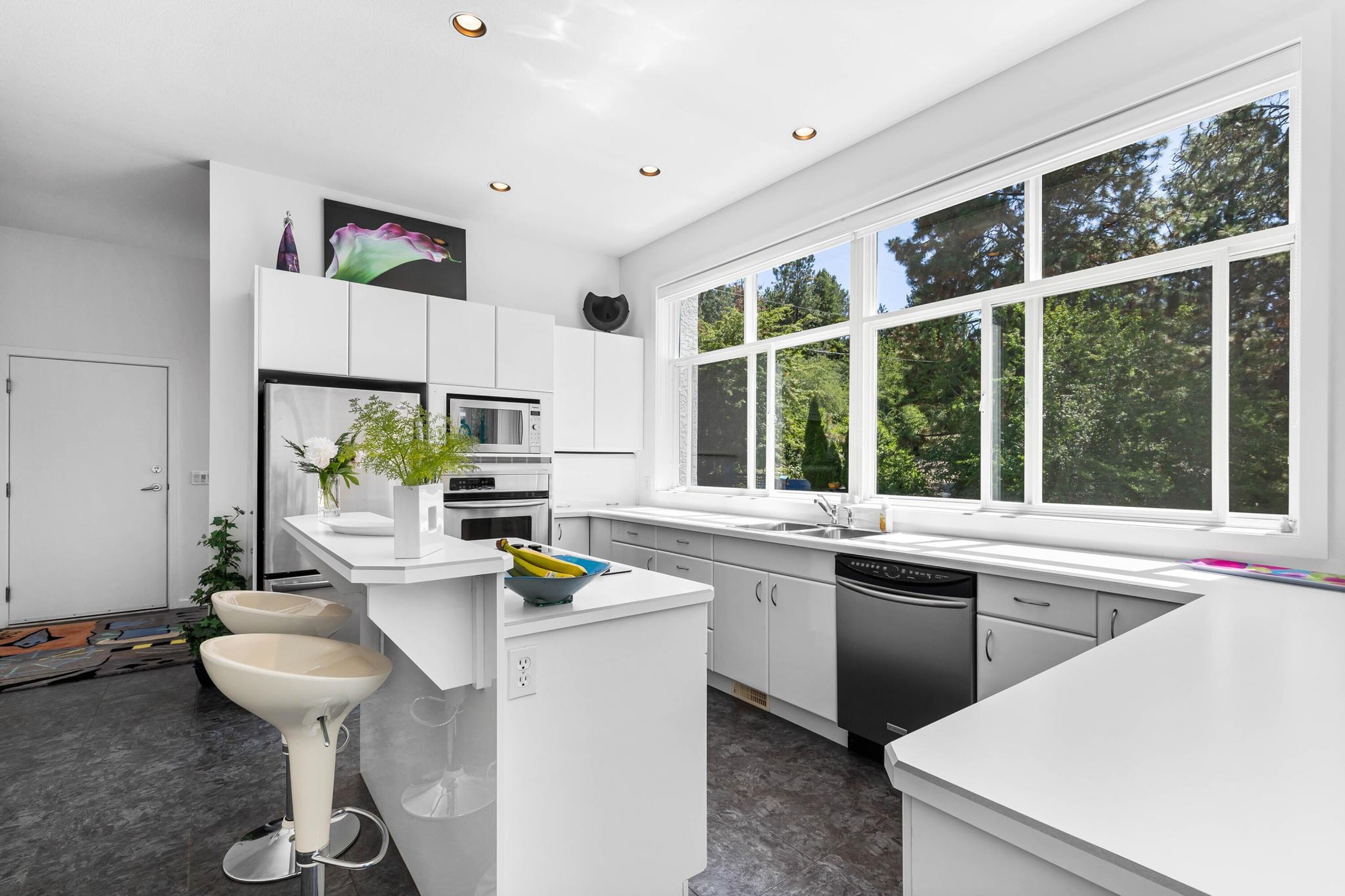  Modern Lakeshore Home - 物件實景