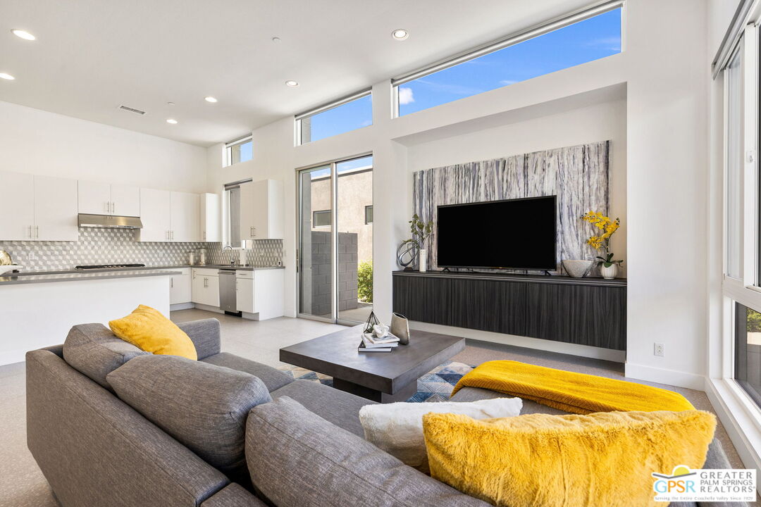 Palm Springs, California, 92262, United States, 3 Bedrooms Bedrooms, ,3 BathroomsBathrooms,Residential,For Sale,1927236