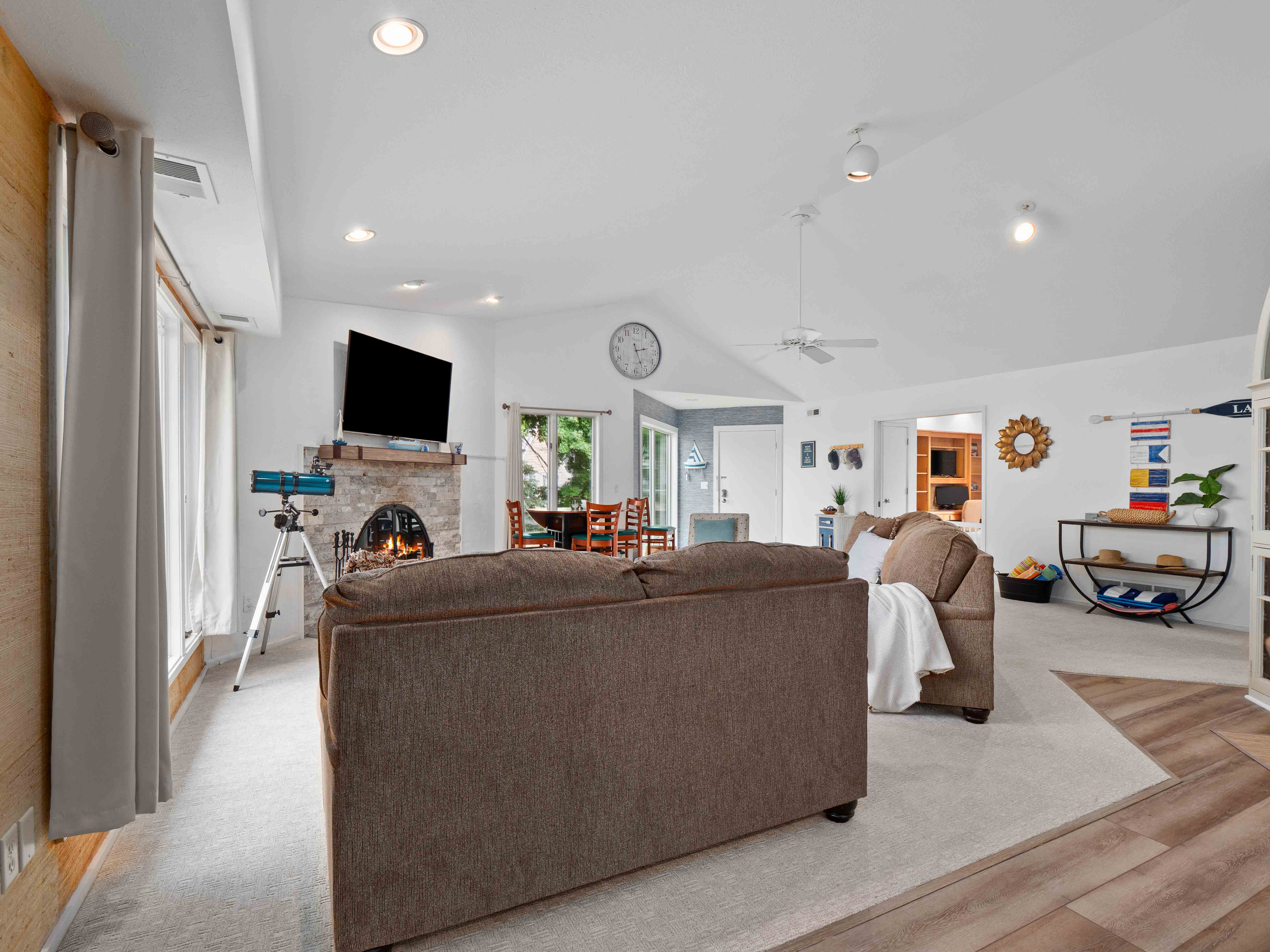  Three Bedroom Condo on Lake Wawasee with Private Boat Slip - 物件實景