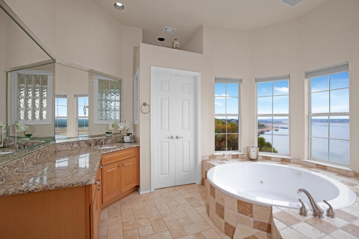 Austin, Texas, 78734, United States, 4 Bedrooms Bedrooms, ,4 BathroomsBathrooms,Residential,For Sale,1848540
