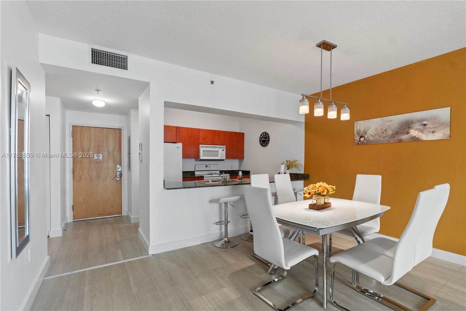 Miami, Florida, 33131, United States, 1 Bedroom Bedrooms, ,1 BathroomBathrooms,Residential,For Sale,1768107