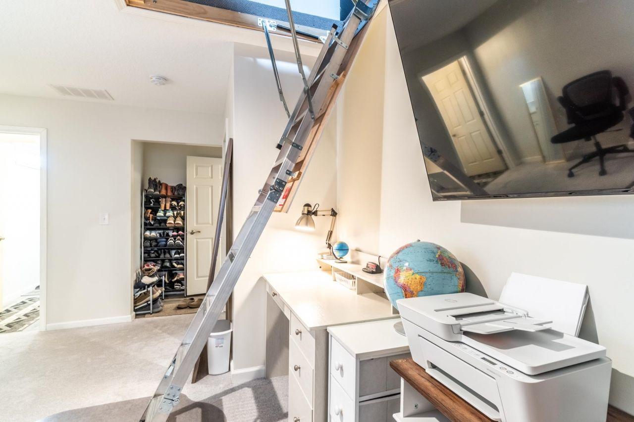 Angola, Indiana, 46703, United States, 2 Bedrooms Bedrooms, ,2 BathroomsBathrooms,Residential,For Sale,1768550