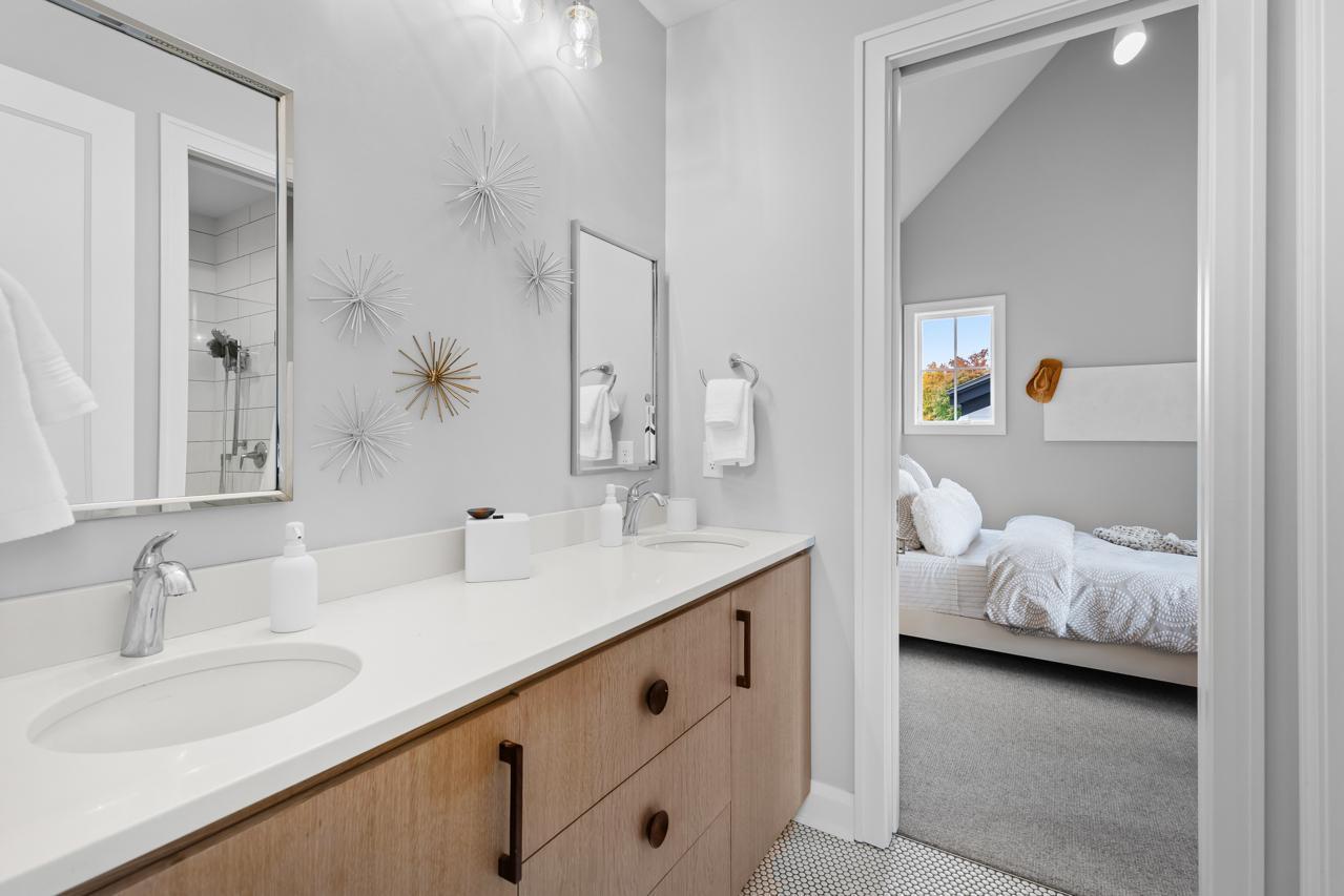 Victoria, Minnesota, 55331, United States, 5 Bedrooms Bedrooms, ,3 BathroomsBathrooms,Residential,For Sale,1994848