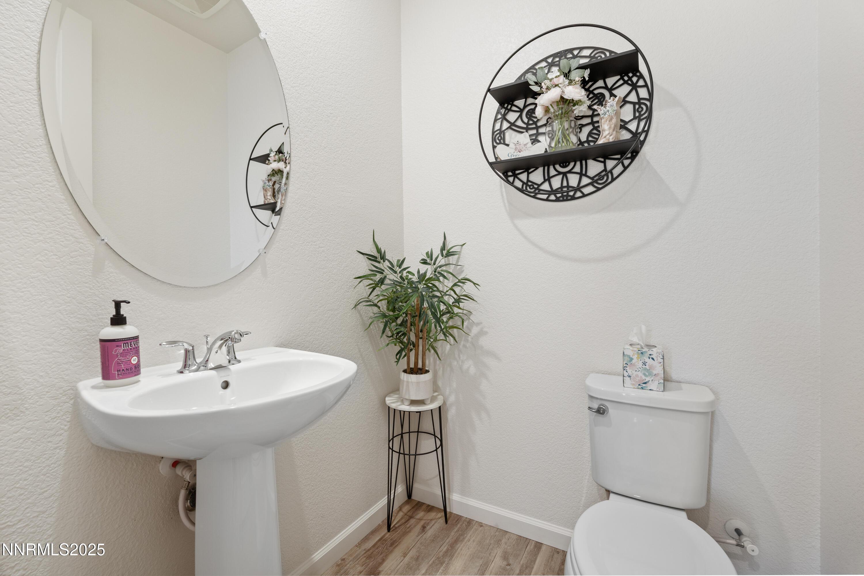 Sparks, Nevada, 89436, United States, 5 Bedrooms Bedrooms, ,4 BathroomsBathrooms,Residential,For Sale,1908549