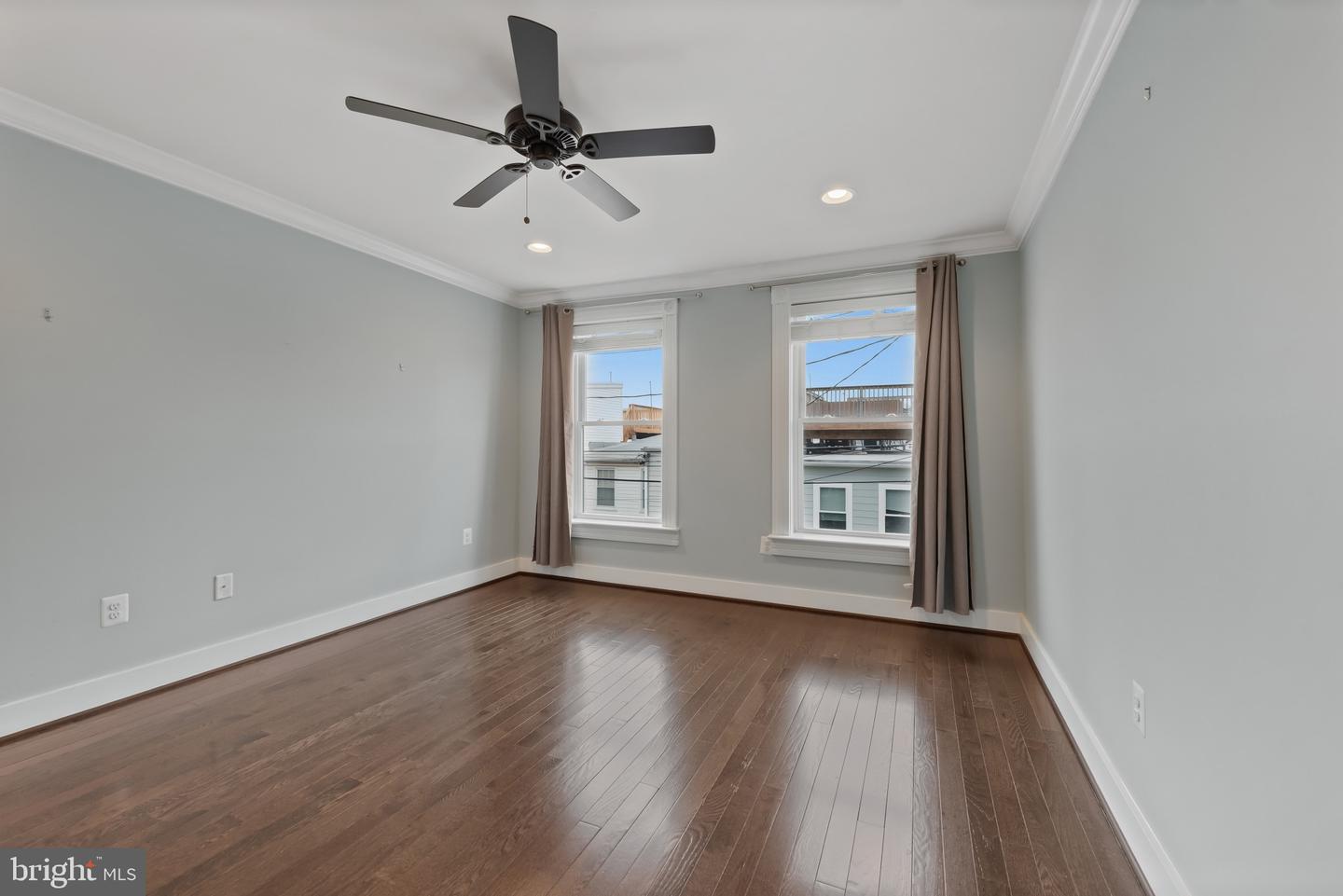 Baltimore, Maryland, 21224, United States, 5 Bedrooms Bedrooms, ,3 BathroomsBathrooms,Residential,For Sale,1999836