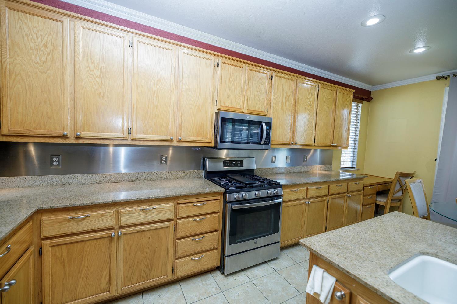 Merced, California, 95340, United States, 5 Bedrooms Bedrooms, ,3 BathroomsBathrooms,Residential,For Sale,1943664