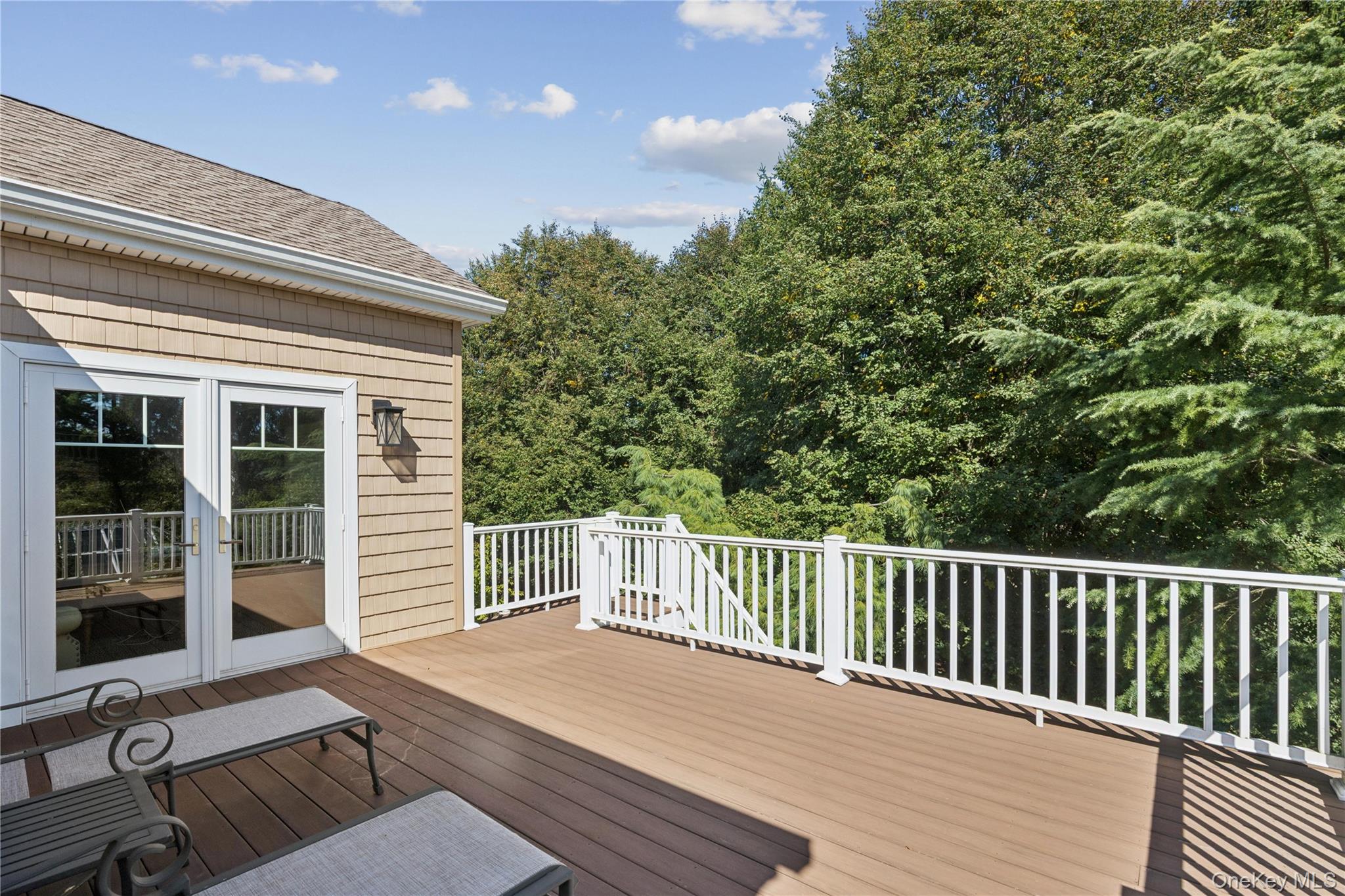  14 Esmond Avenue, Melville, NY, 11747 - 物件實景