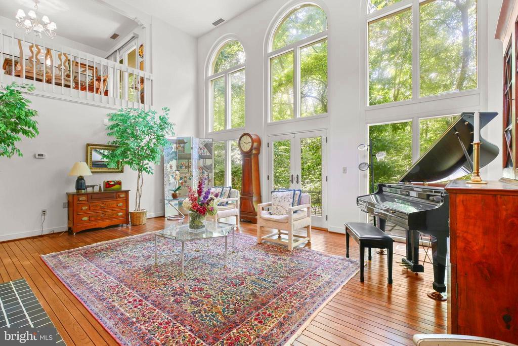Fredericksburg, Virginia, 22401, United States, 4 Bedrooms Bedrooms, ,4 BathroomsBathrooms,Residential,For Sale,1917232