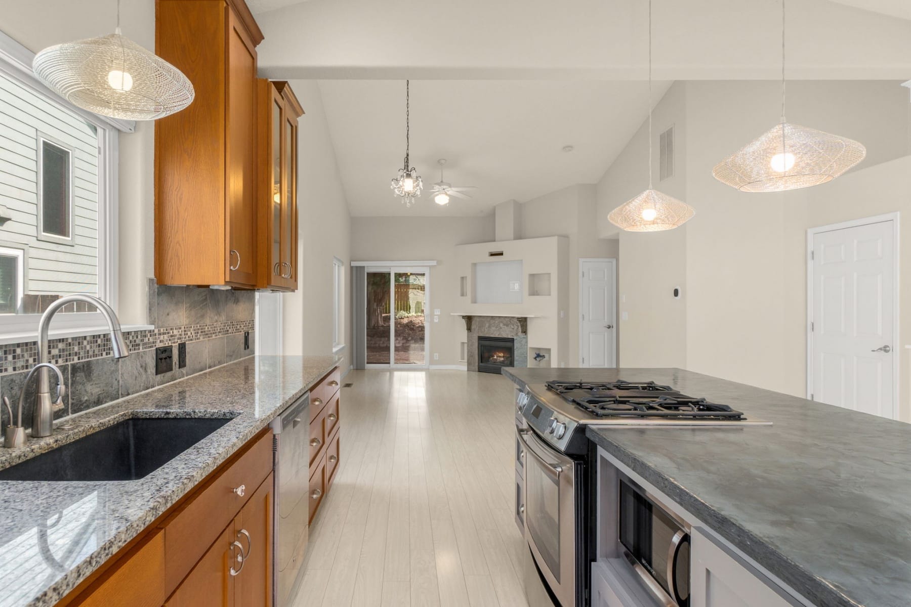  1464 NE 87TH AVE Hillsboro, OR 97006 - 物件實景