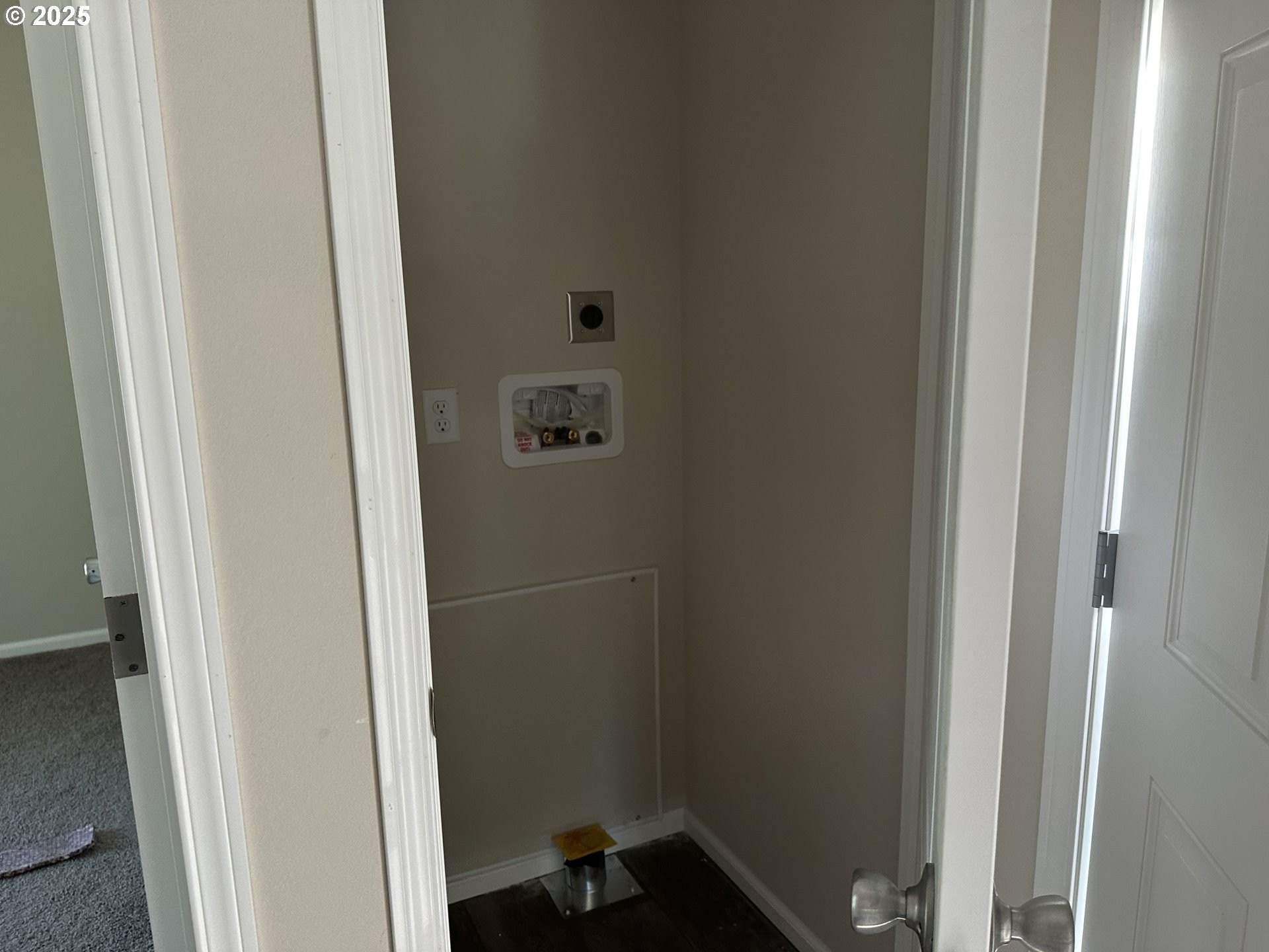 Brookings, Oregon, 97415, United States, 1 Bedroom Bedrooms, ,1 BathroomBathrooms,Residential,For Sale,1979383