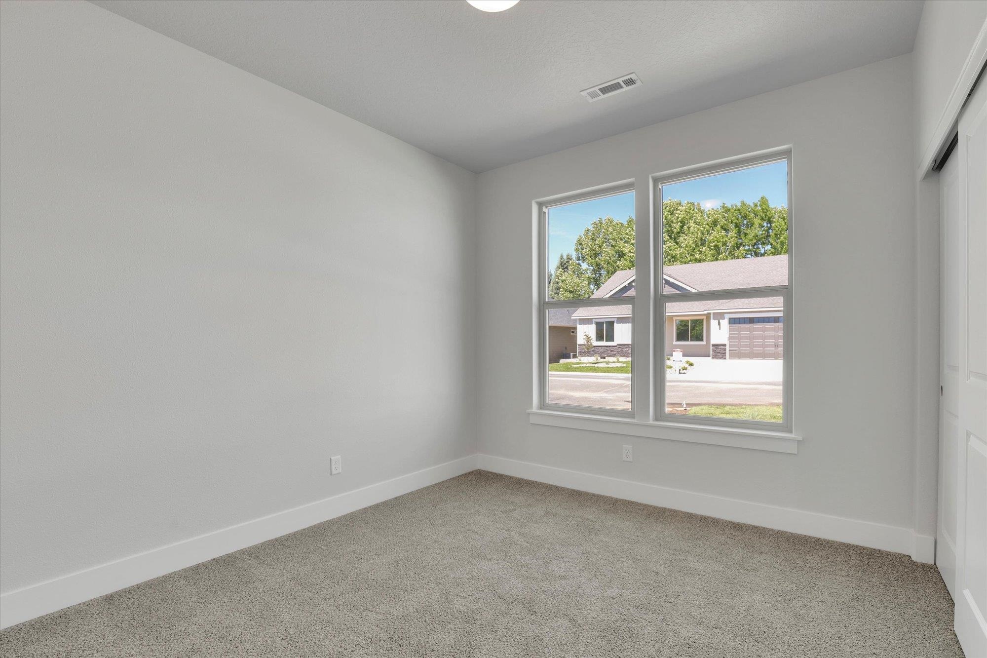 Deer Park, Washington, 99006, United States, 3 Bedrooms Bedrooms, ,2 BathroomsBathrooms,Residential,For Sale,1996180