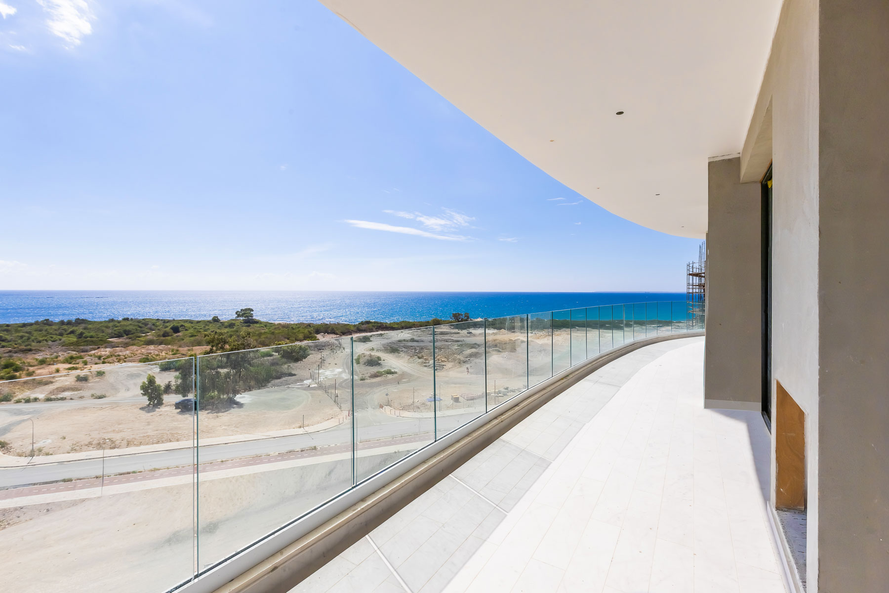  Philippe Starck Designed Two-Bedroom Apartment in Pyrgos, Limassol - 物件實景